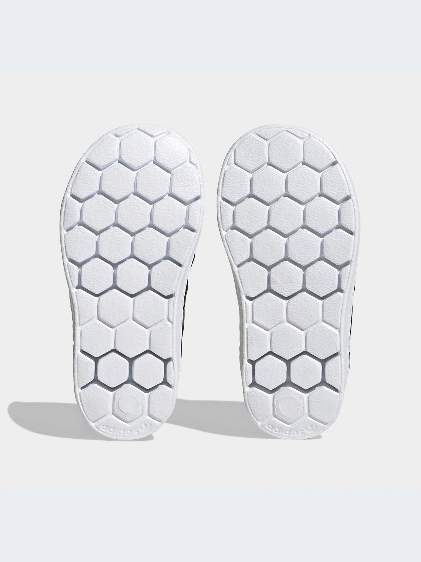 Кроссовки Adidas Superstar модель HQ4079-KZ Кроссовки Adidas Superstar модель HQ4079-KZ Фото