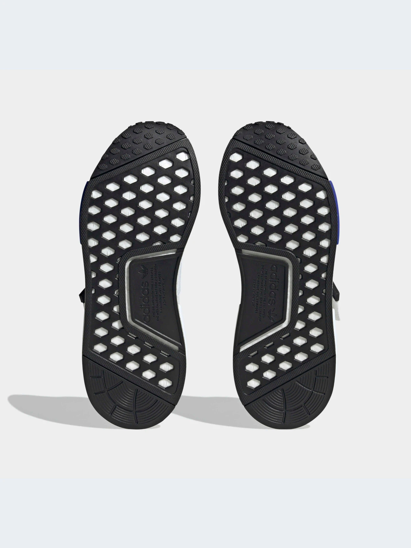 Кроссовки Adidas NMD модель HQ4245-KZ Кроссовки Adidas NMD модель HQ4245-KZ Фото