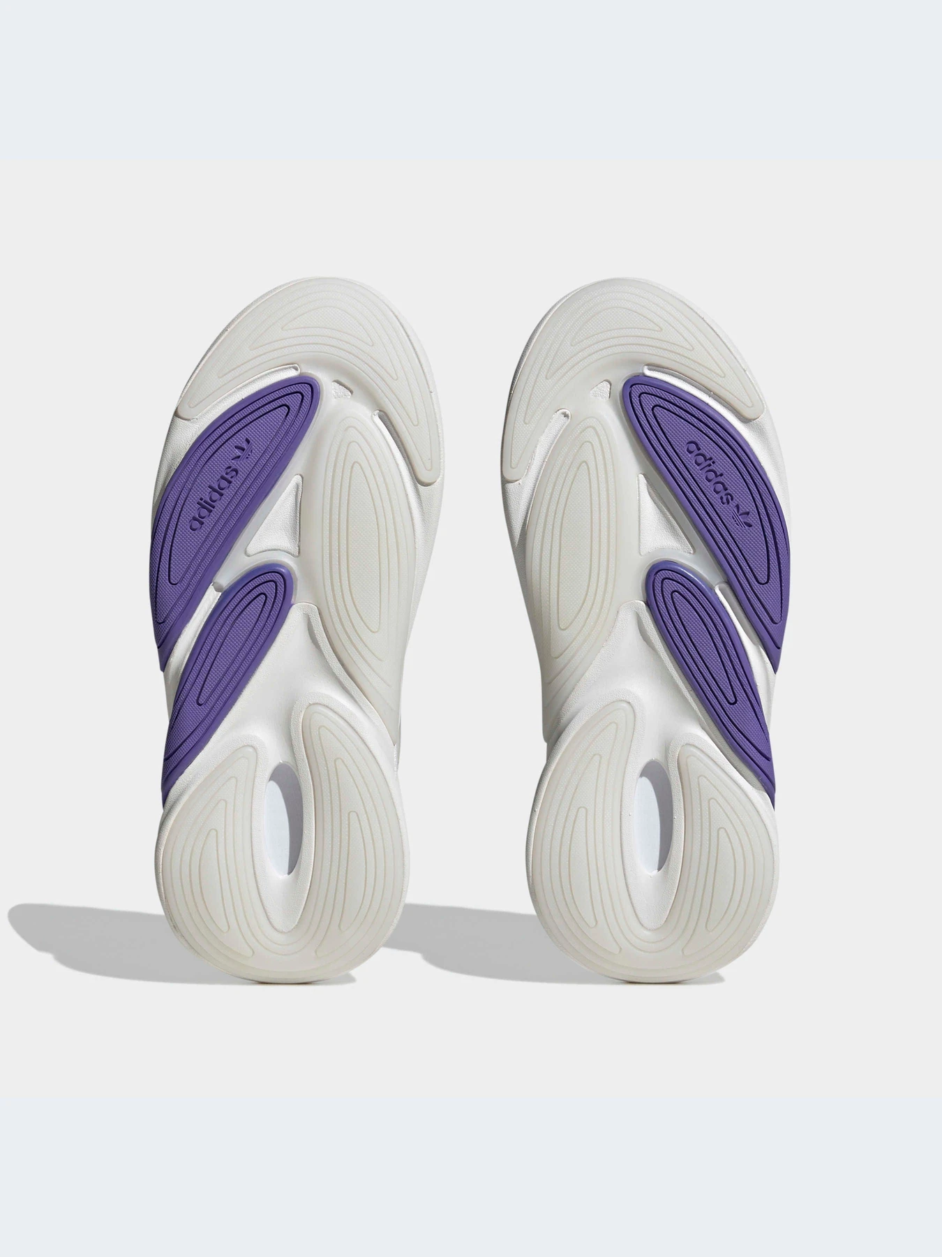 Кроссовки Adidas Ozweego модель HQ1609-KZ Кроссовки Adidas Ozweego модель HQ1609-KZ Фото