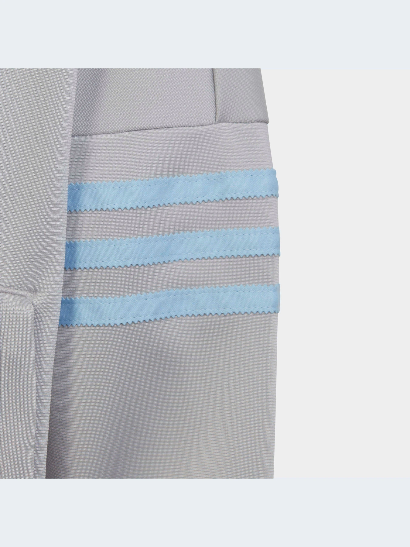 Спортивная одежда Adidas Adicolor модель IC6193-KZ Спортивная одежда Adidas Adicolor модель IC6193-KZ Фото
