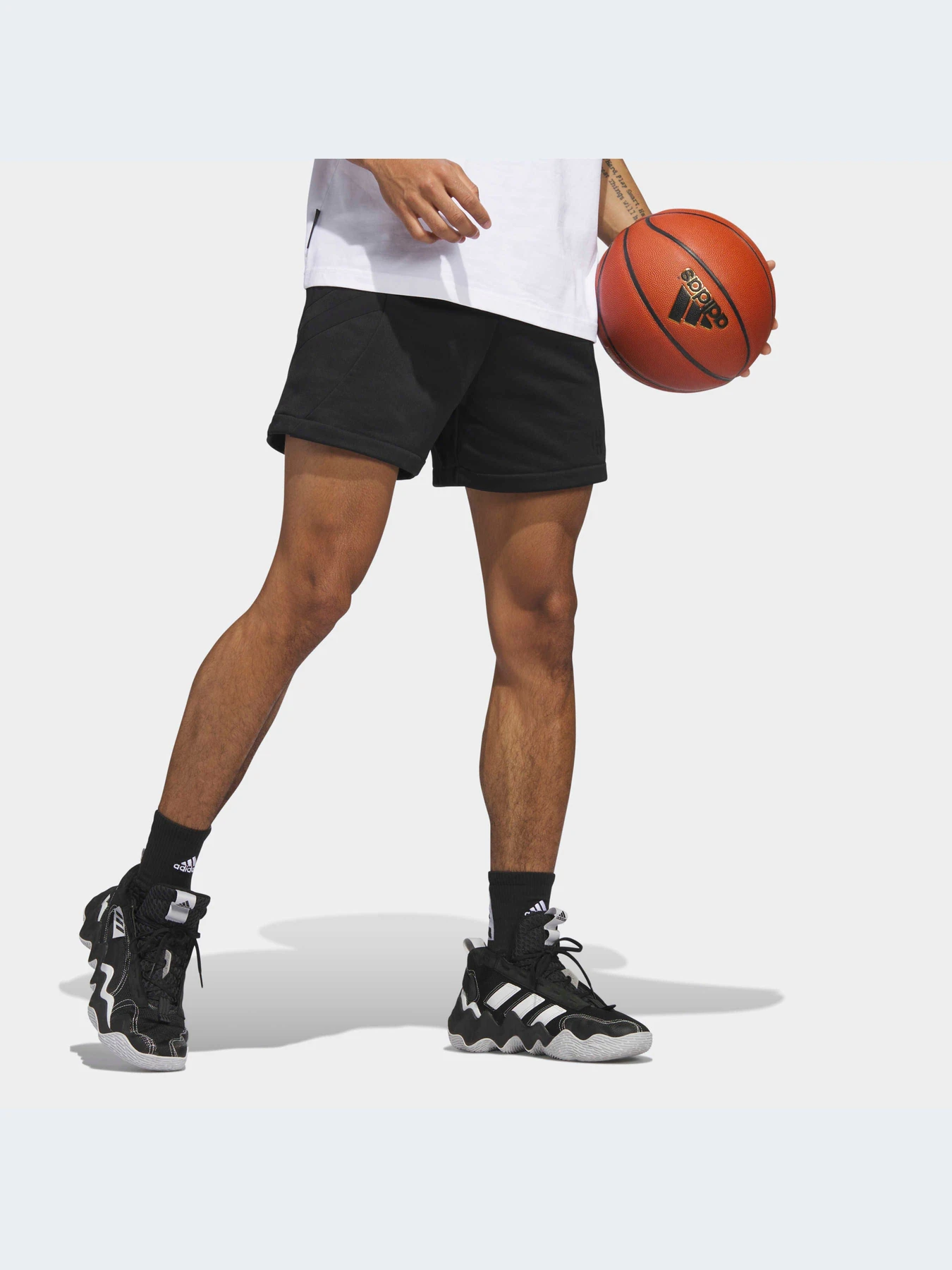 Шорты Adidas модель HY2753-KZ Шорты Adidas модель HY2753-KZ Фото