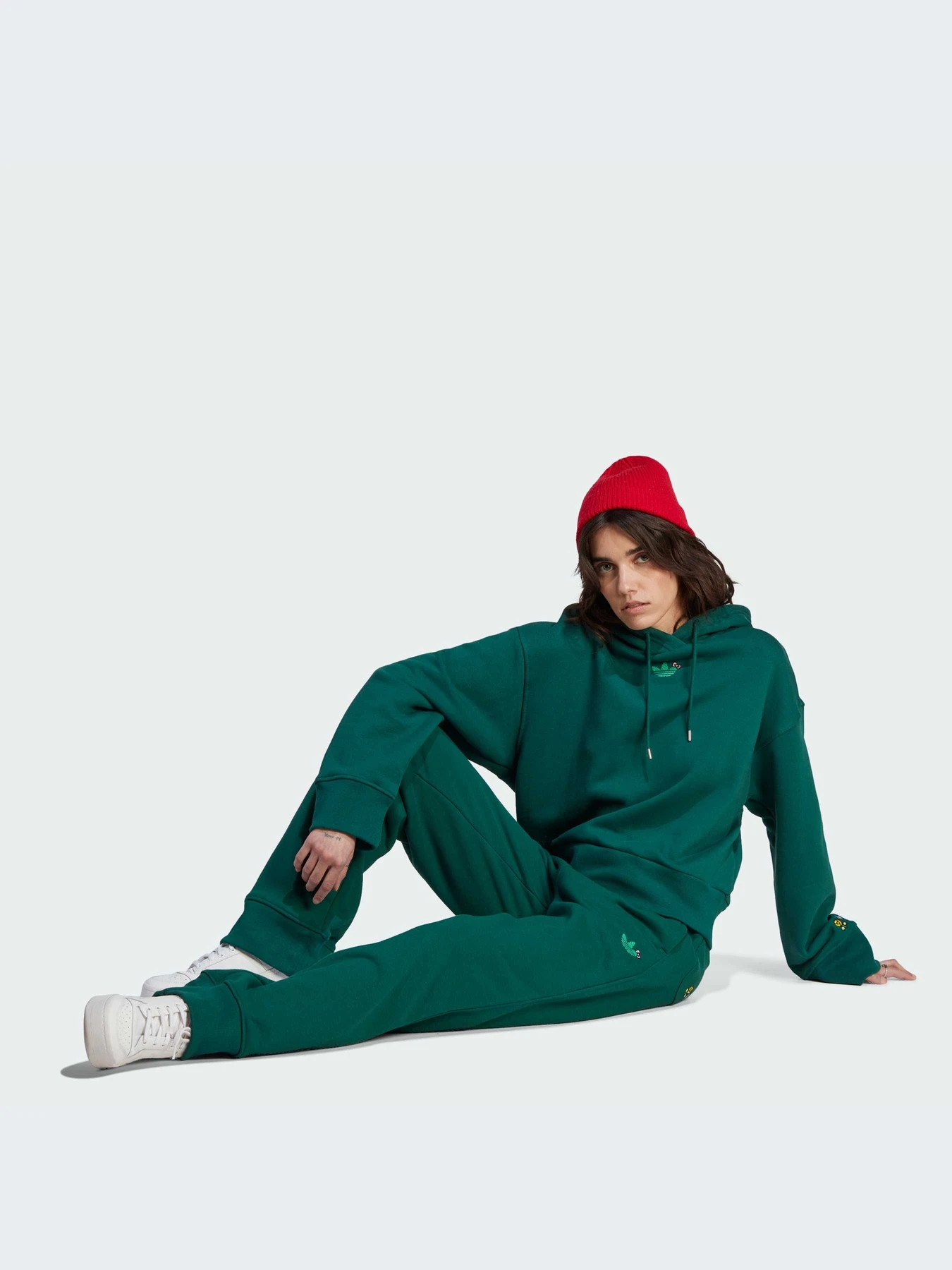 Брюки Adidas Graphics модель IK6568-KZ Брюки Adidas Graphics модель IK6568-KZ Фото