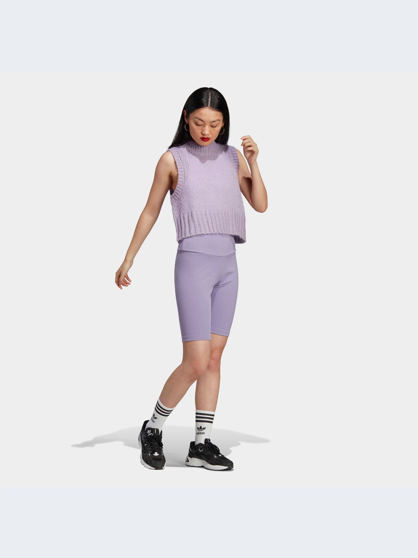 Шорты Adidas Adicolor модель HZ7260-KZ Шорты Adidas Adicolor модель HZ7260-KZ Фото