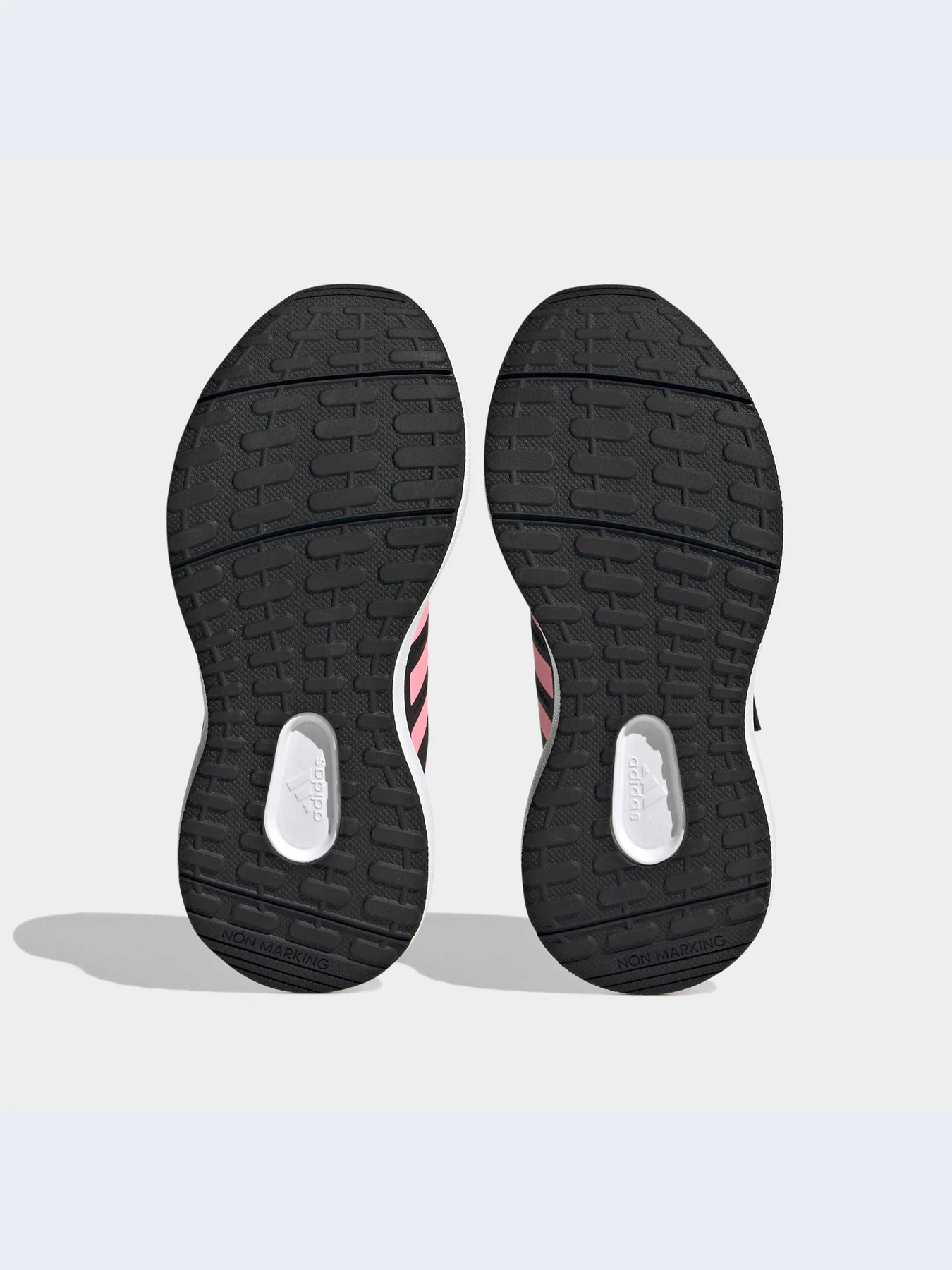 Кроссовки Adidas модель HR0289-KZ Кроссовки Adidas модель HR0289-KZ Фото