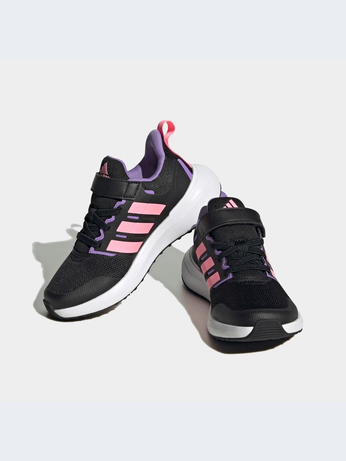 Кроссовки Adidas модель HR0289-KZ Кроссовки Adidas модель HR0289-KZ Фото