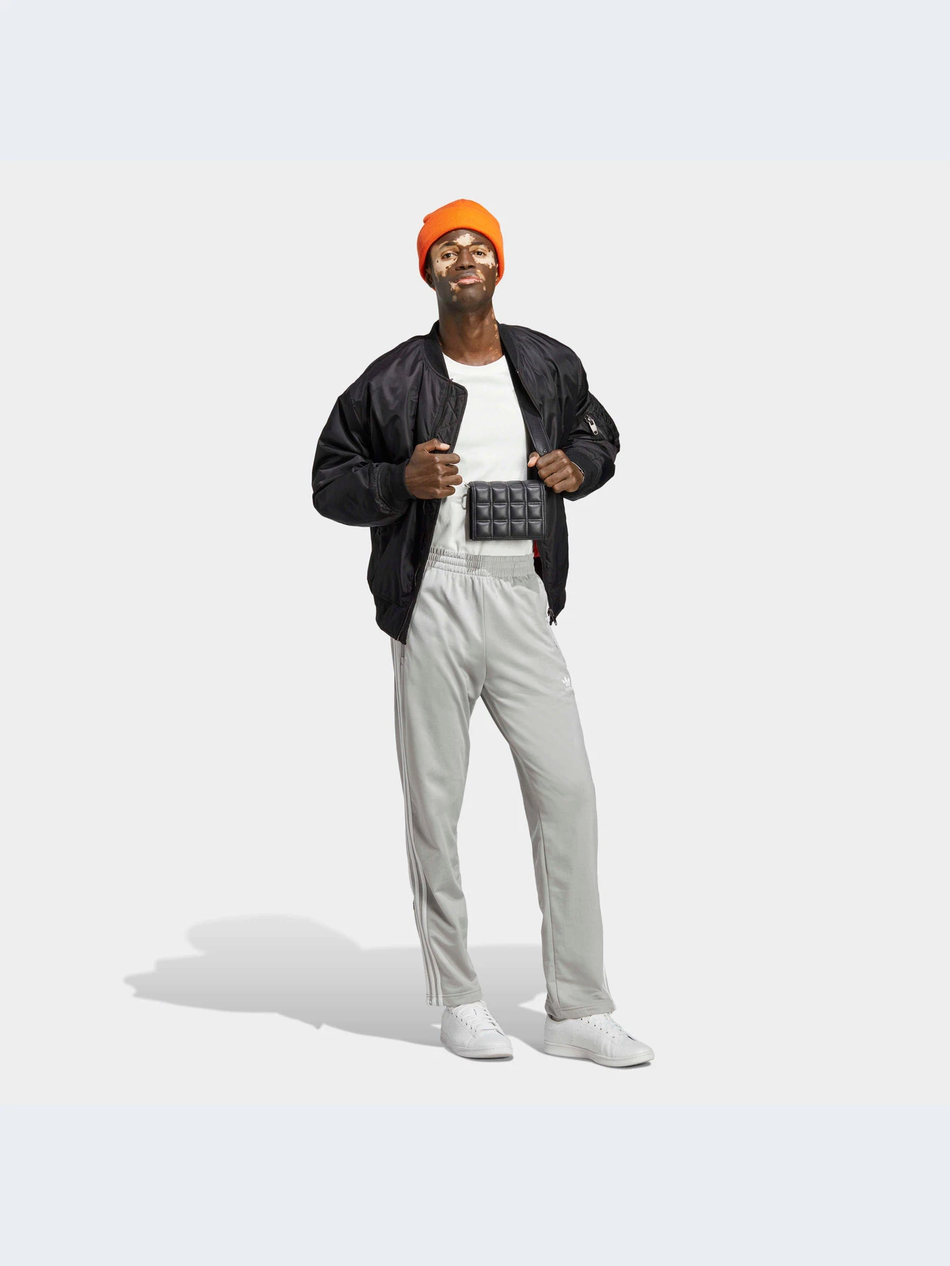 Брюки Adidas Adicolor модель IA6330-KZ Брюки Adidas Adicolor модель IA6330-KZ Фото