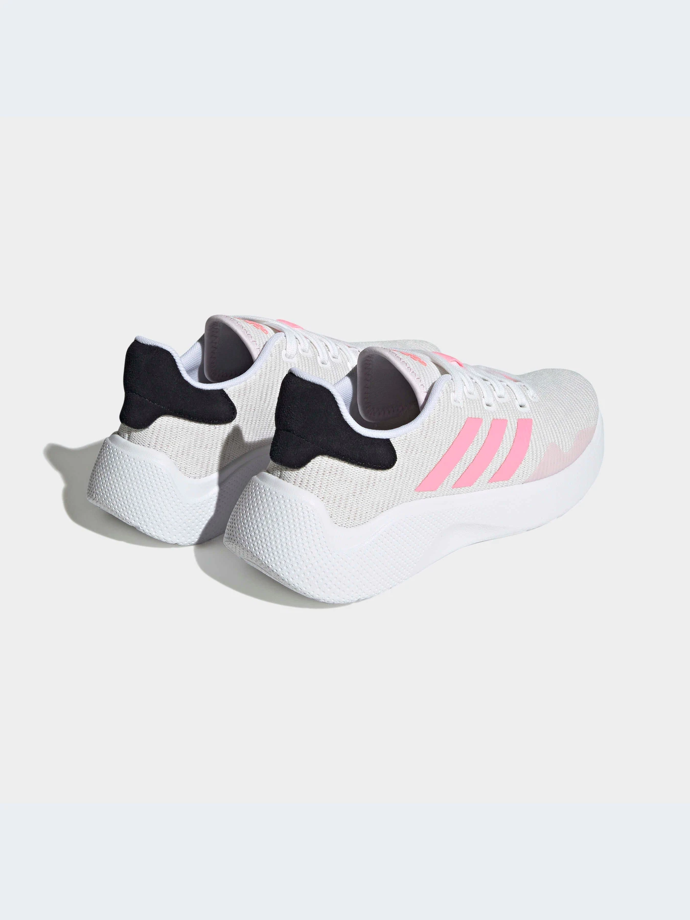 Кроссовки Adidas модель HP9879-KZ Кроссовки Adidas модель HP9879-KZ Фото