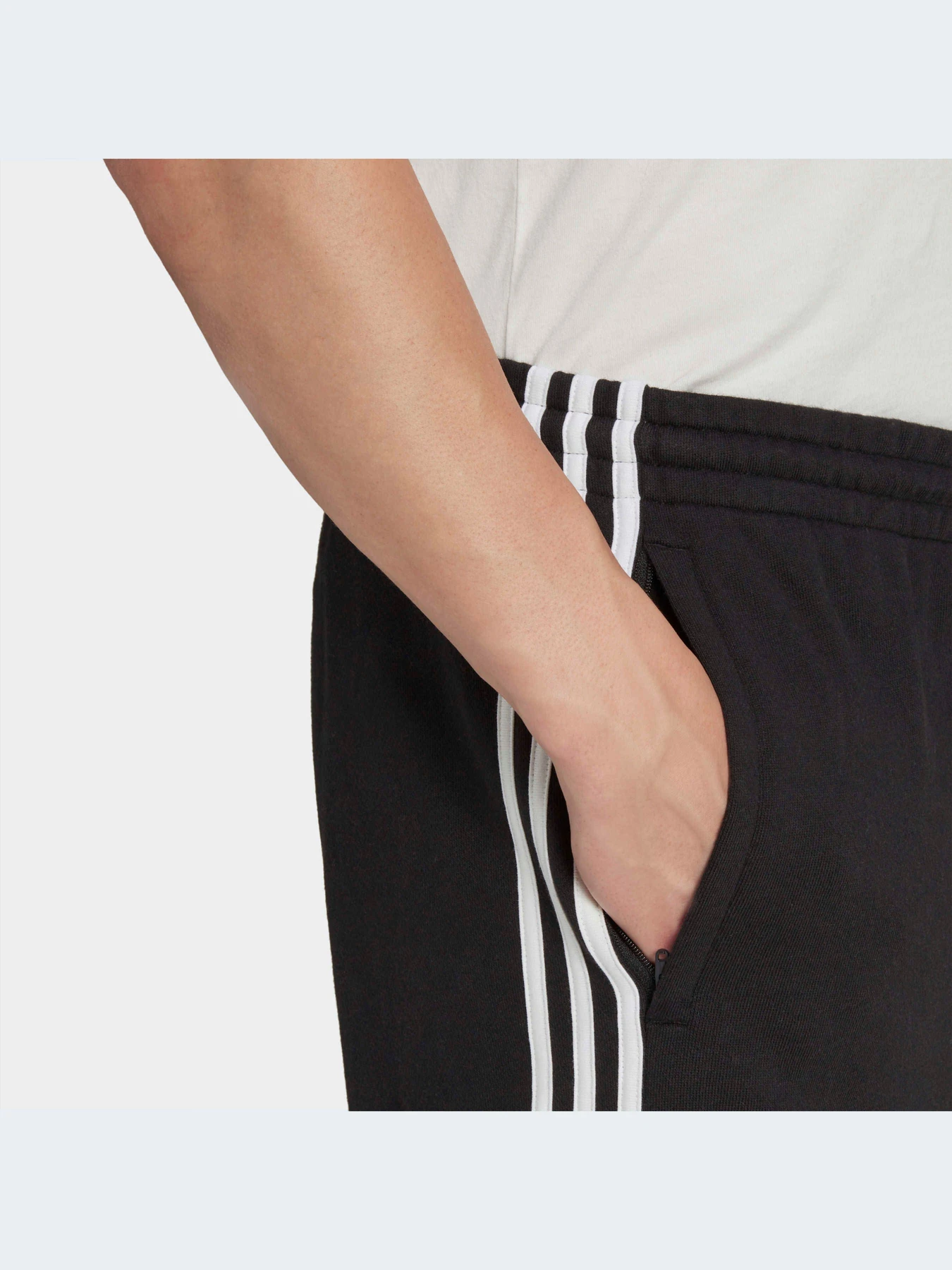 Шорты Adidas Adicolor модель IA6334-KZ Шорты Adidas Adicolor модель IA6334-KZ Фото