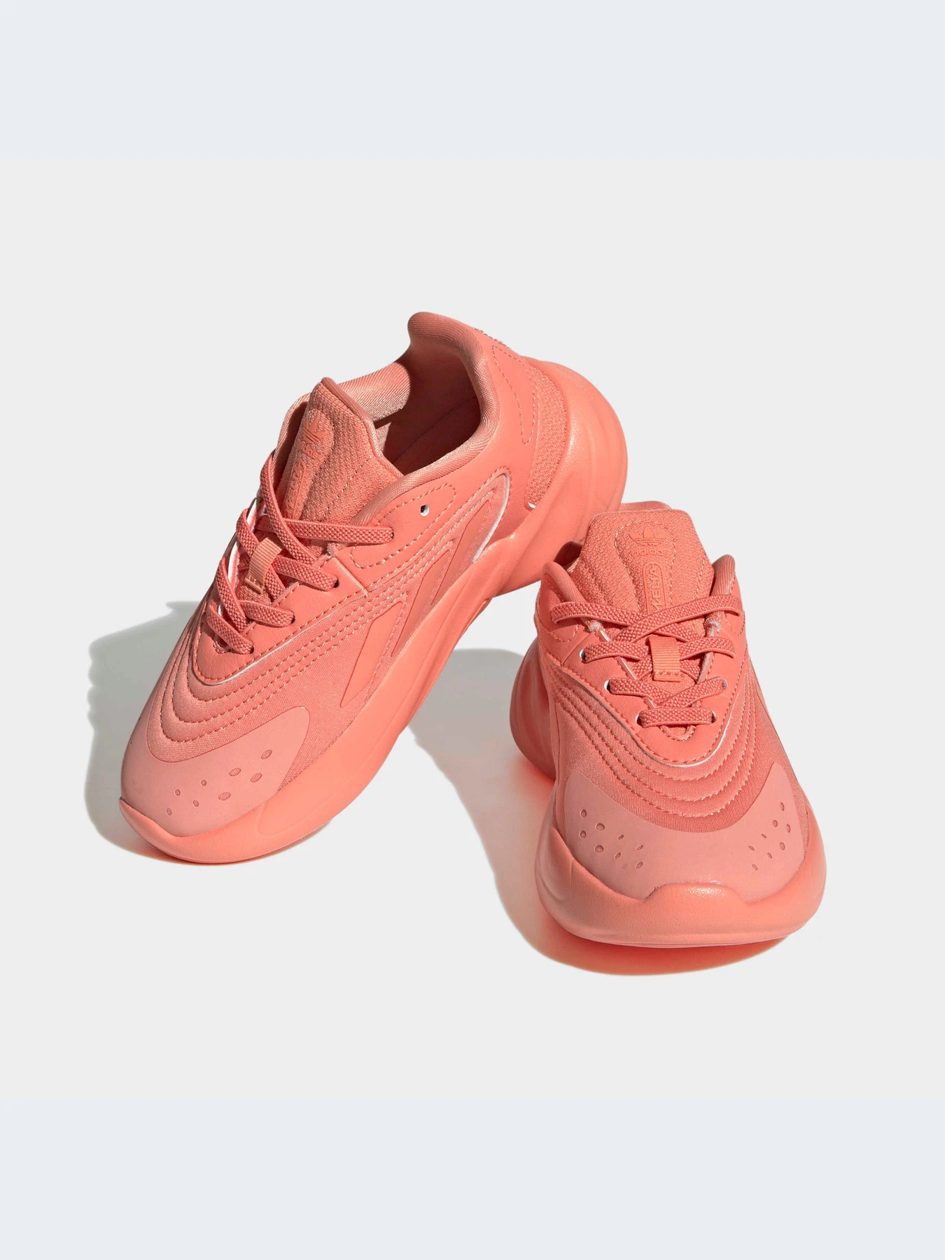Кроссовки Adidas Ozweego модель HQ1614-KZ Кроссовки Adidas Ozweego модель HQ1614-KZ Фото