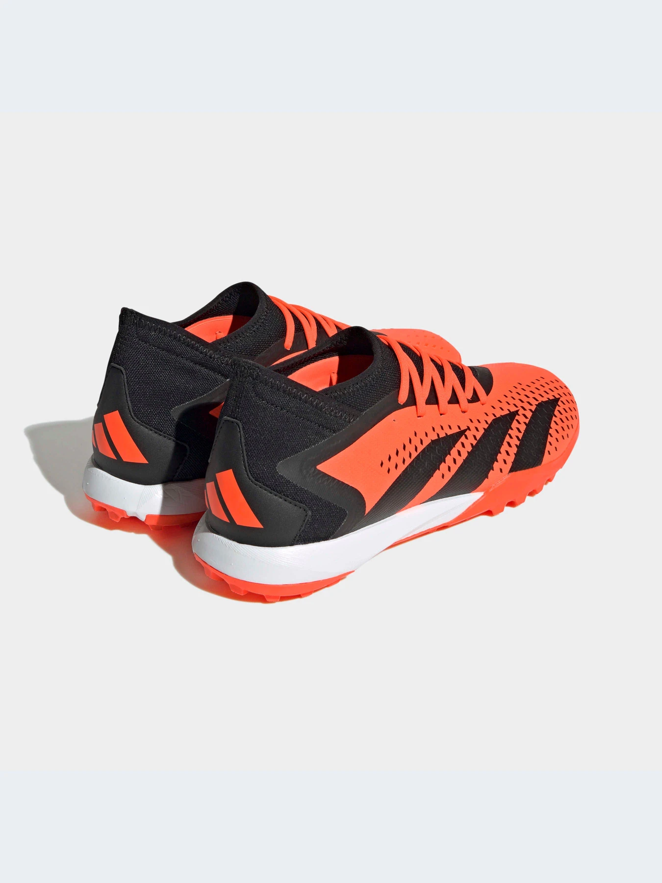 Кроссовки Adidas Predator модель GW4638-KZ Кроссовки Adidas Predator модель GW4638-KZ Фото