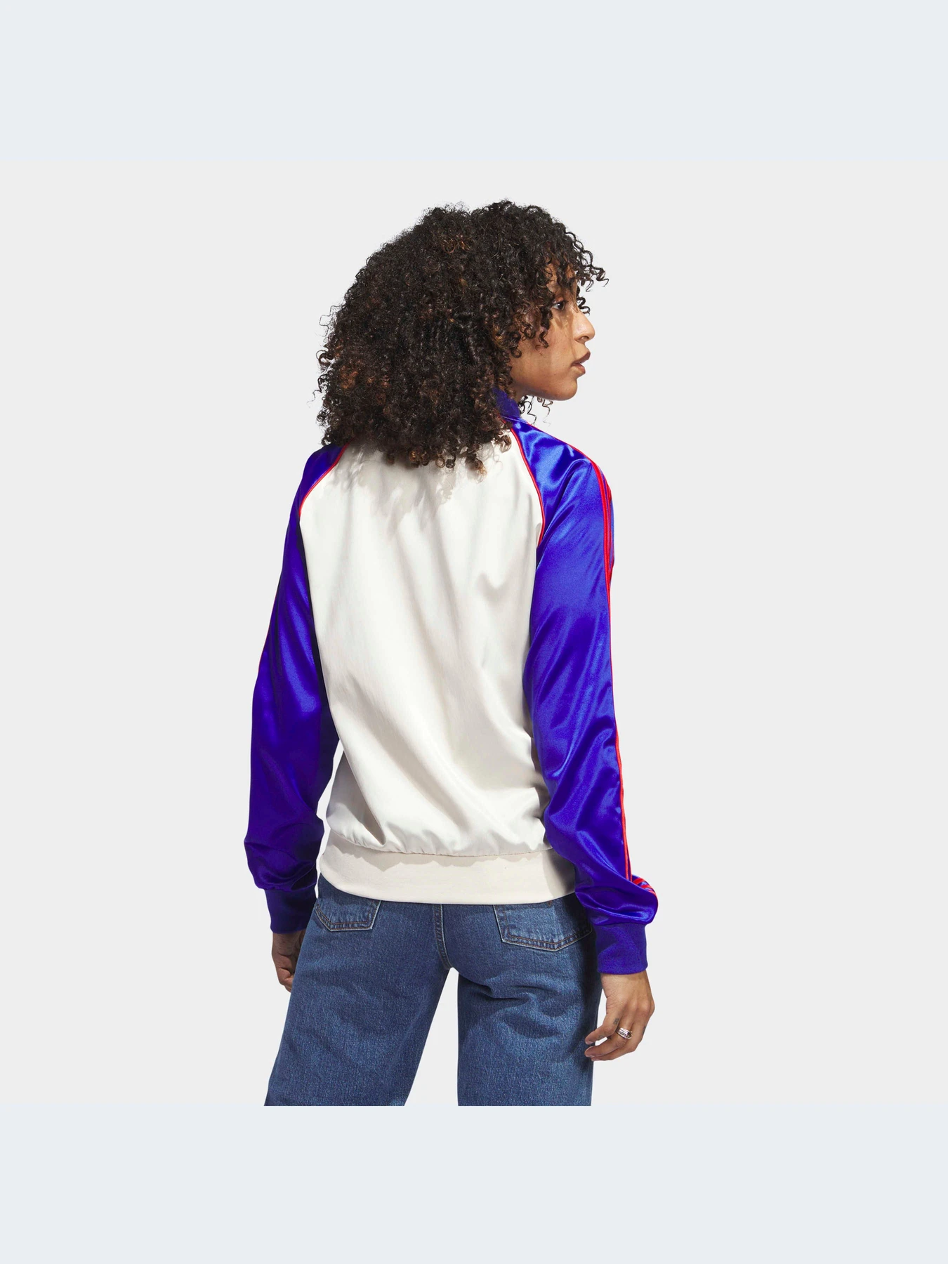 Худи и свитшоты Adidas Adicolor модель IC5226-KZ Худи и свитшоты Adidas Adicolor модель IC5226-KZ Фото