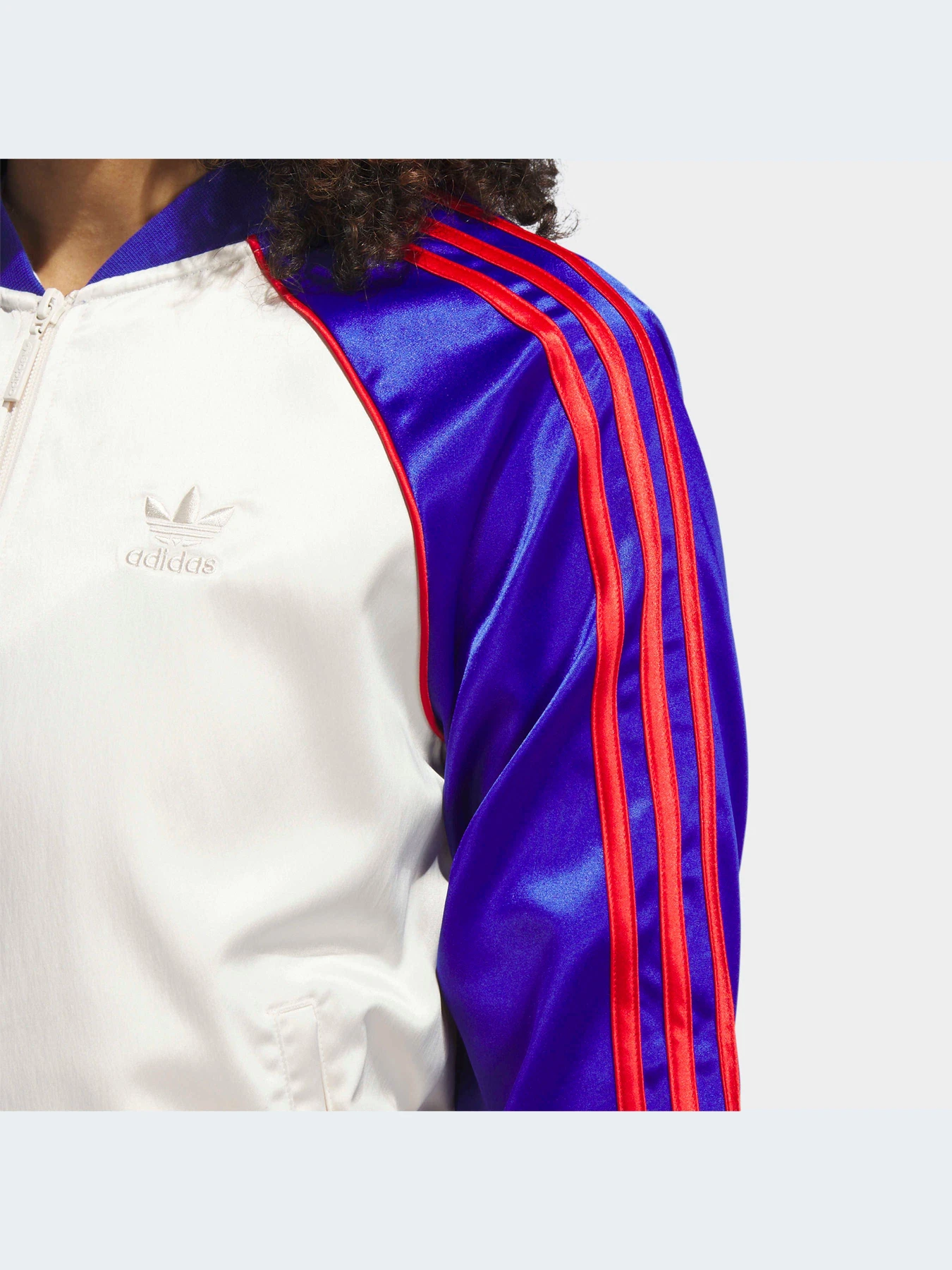 Худи и свитшоты Adidas Adicolor модель IC5226-KZ Худи и свитшоты Adidas Adicolor модель IC5226-KZ Фото