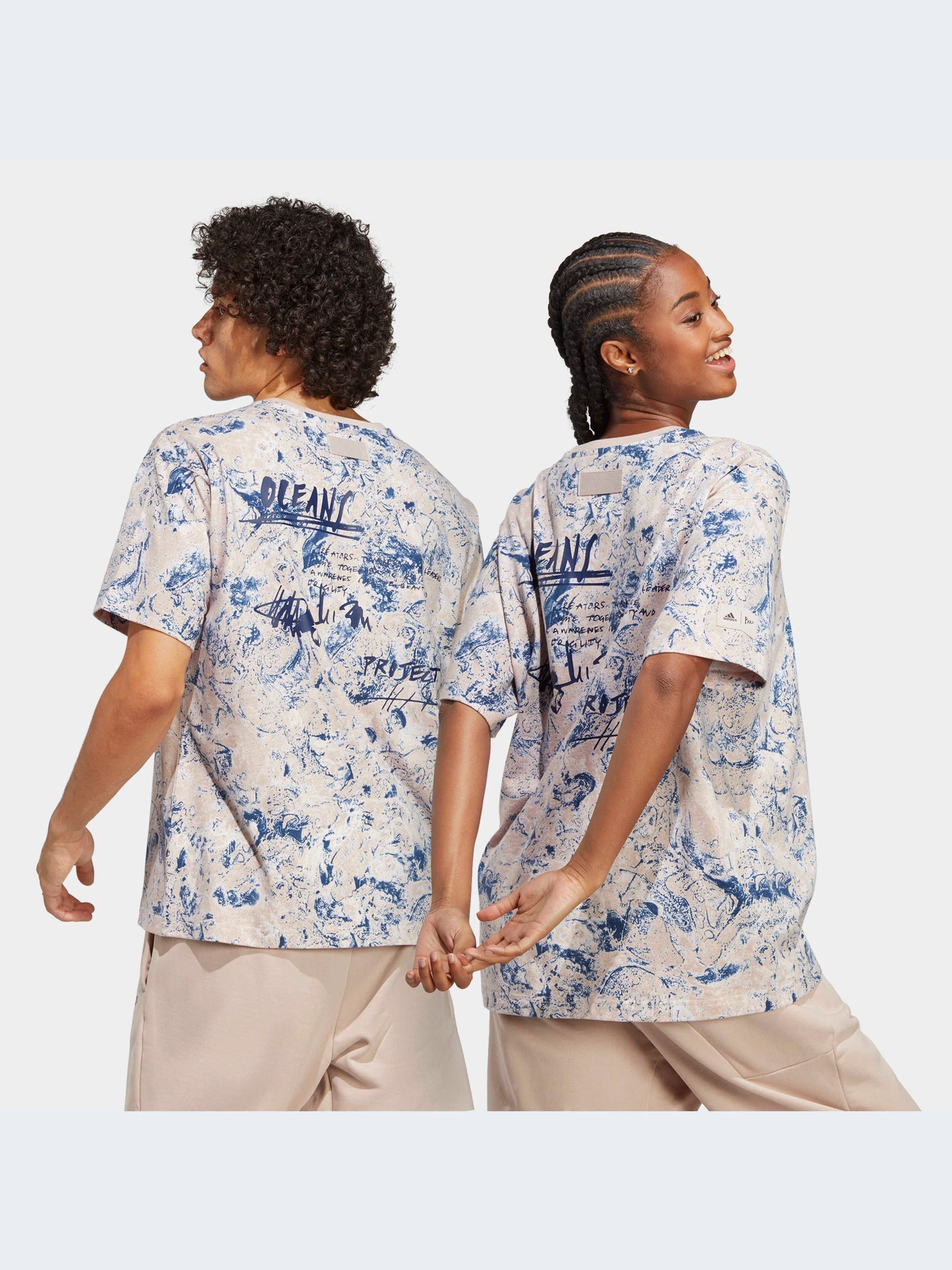Спортивная одежда Adidas модель HR6976-KZ Спортивная одежда Adidas модель HR6976-KZ Фото
