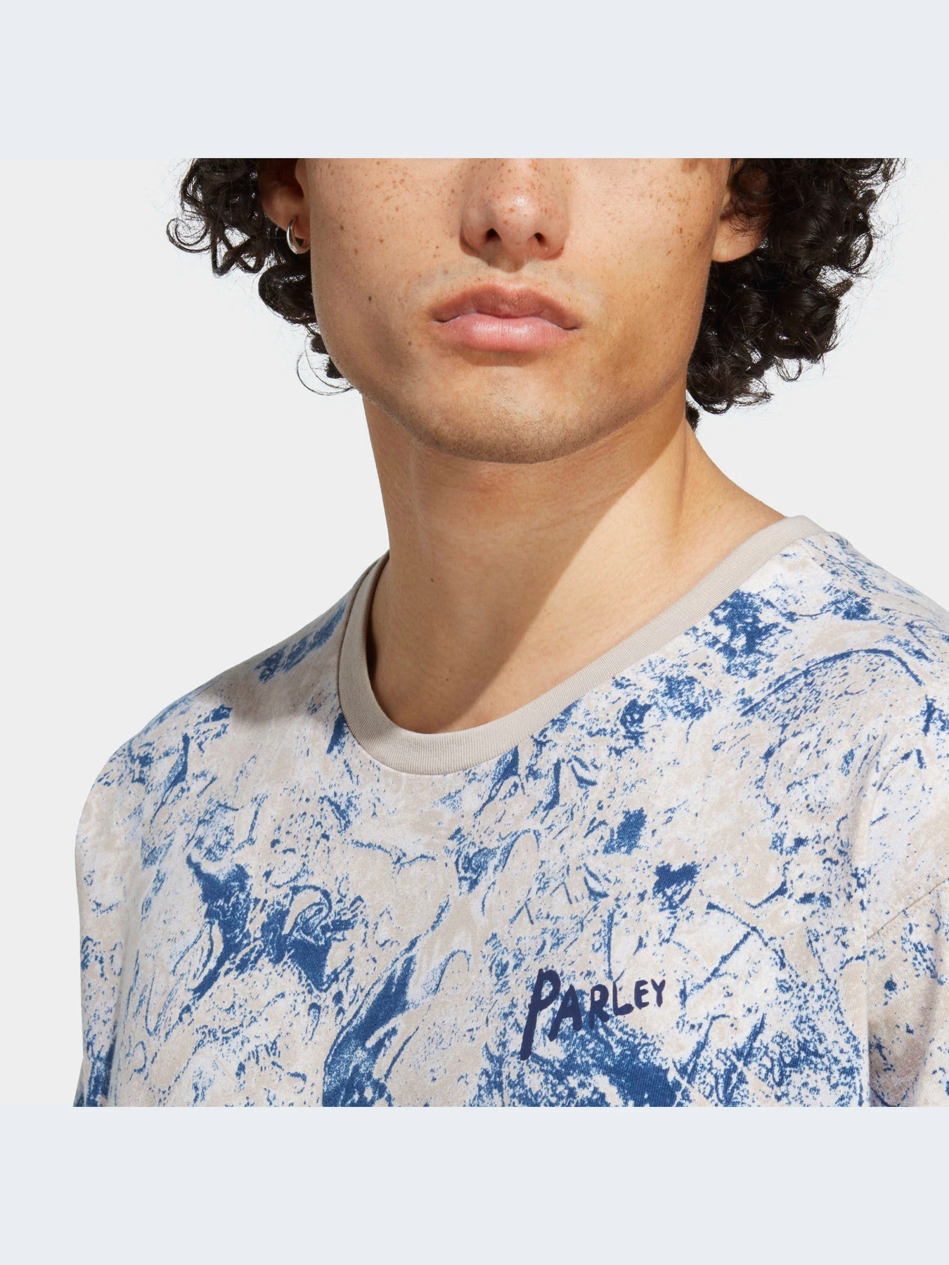 Спортивная одежда Adidas модель HR6976-KZ Спортивная одежда Adidas модель HR6976-KZ Фото