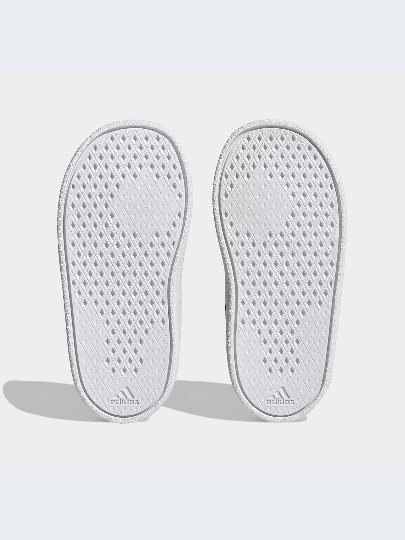 Кроссовки Adidas модель HP8970-KZ Кроссовки Adidas модель HP8970-KZ Фото