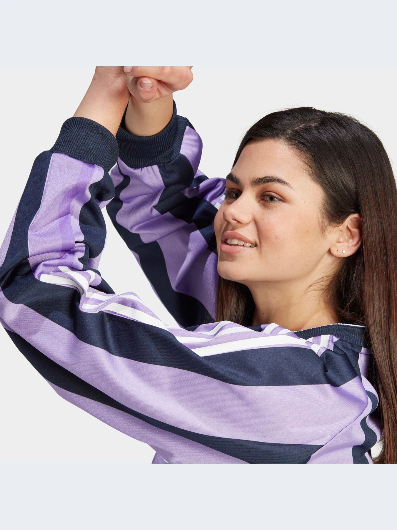 Худи и свитшоты Adidas модель IC6635-KZ Худи и свитшоты Adidas модель IC6635-KZ Фото