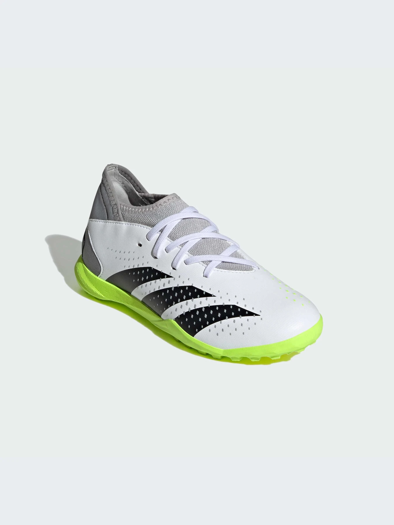 Кроссовки Adidas Predator модель IE9450-KZ Кроссовки Adidas Predator модель IE9450-KZ Фото