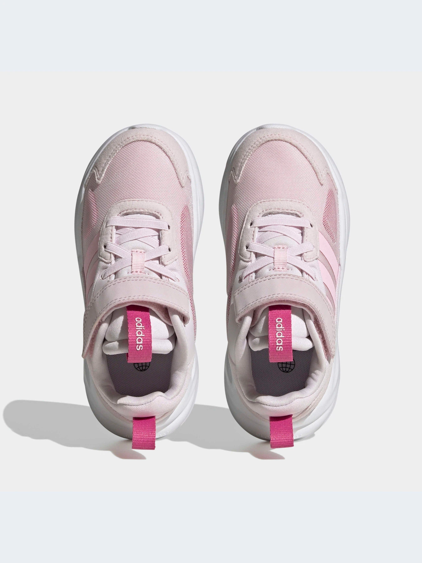 Кроссовки Adidas Ozweego модель HQ3835-KZ Кроссовки Adidas Ozweego модель HQ3835-KZ Фото