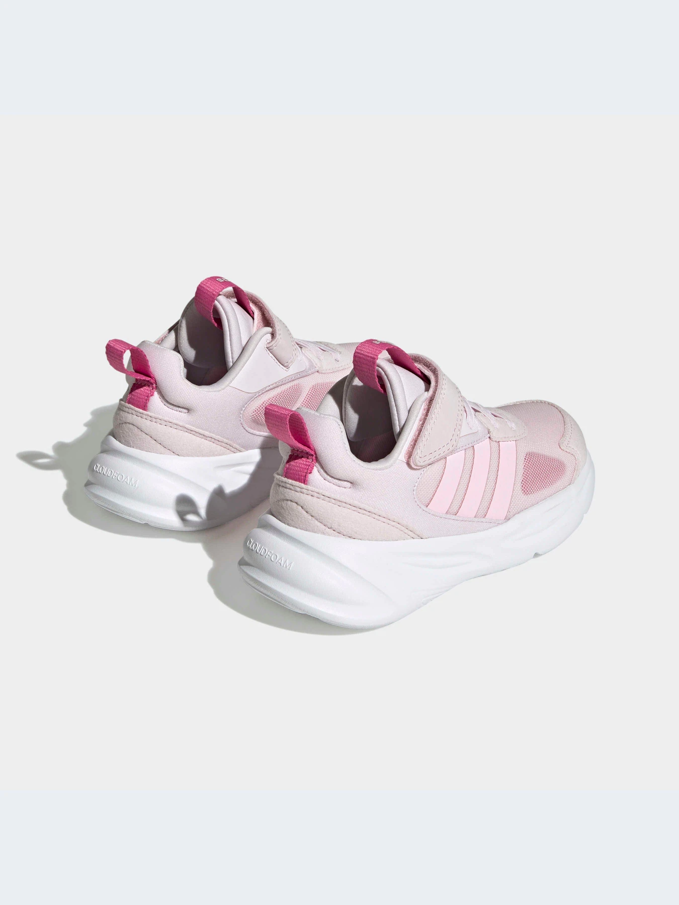 Кроссовки Adidas Ozweego модель HQ3835-KZ Кроссовки Adidas Ozweego модель HQ3835-KZ Фото