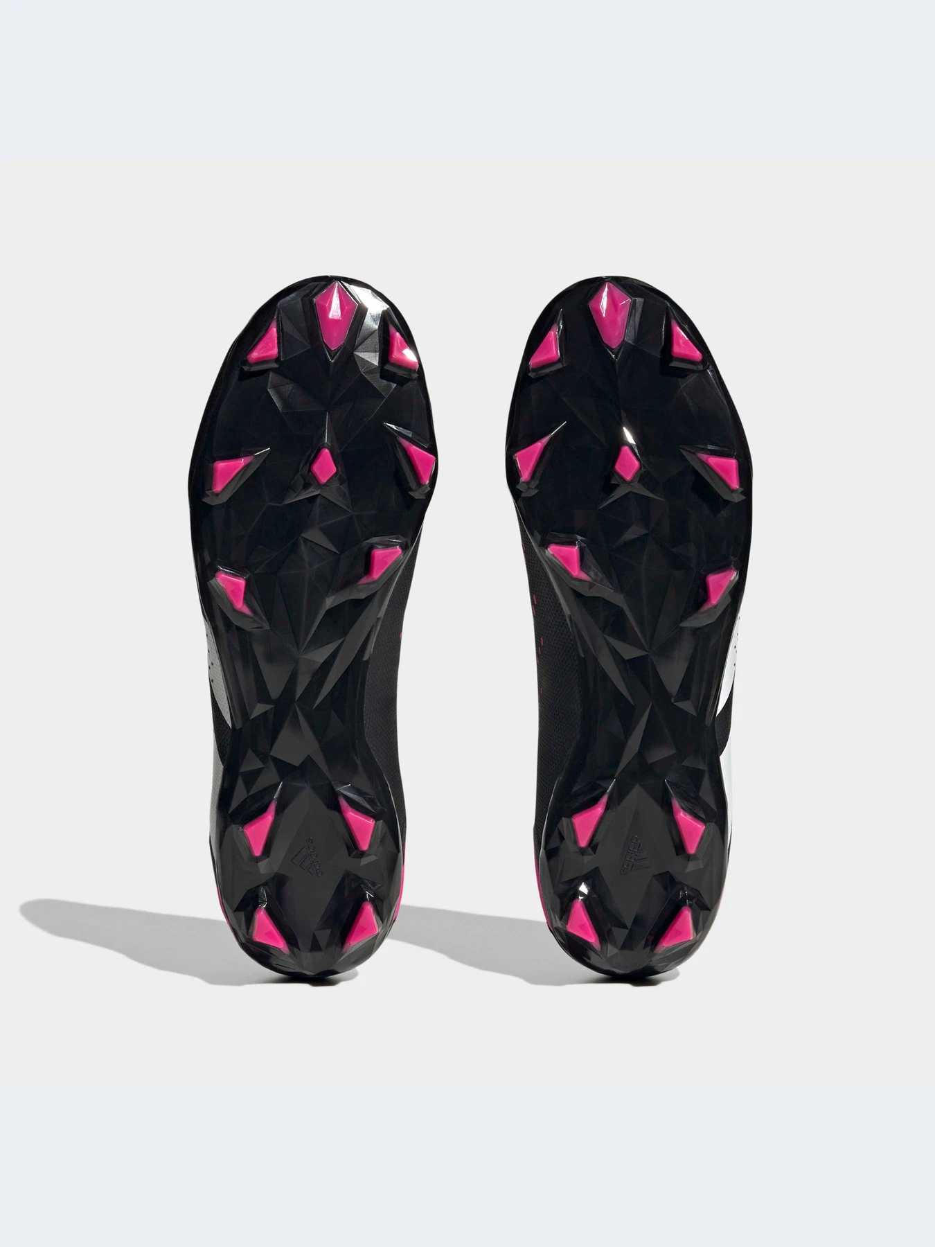 Кроссовки Adidas Predator модель GW4602-KZ Кроссовки Adidas Predator модель GW4602-KZ Фото