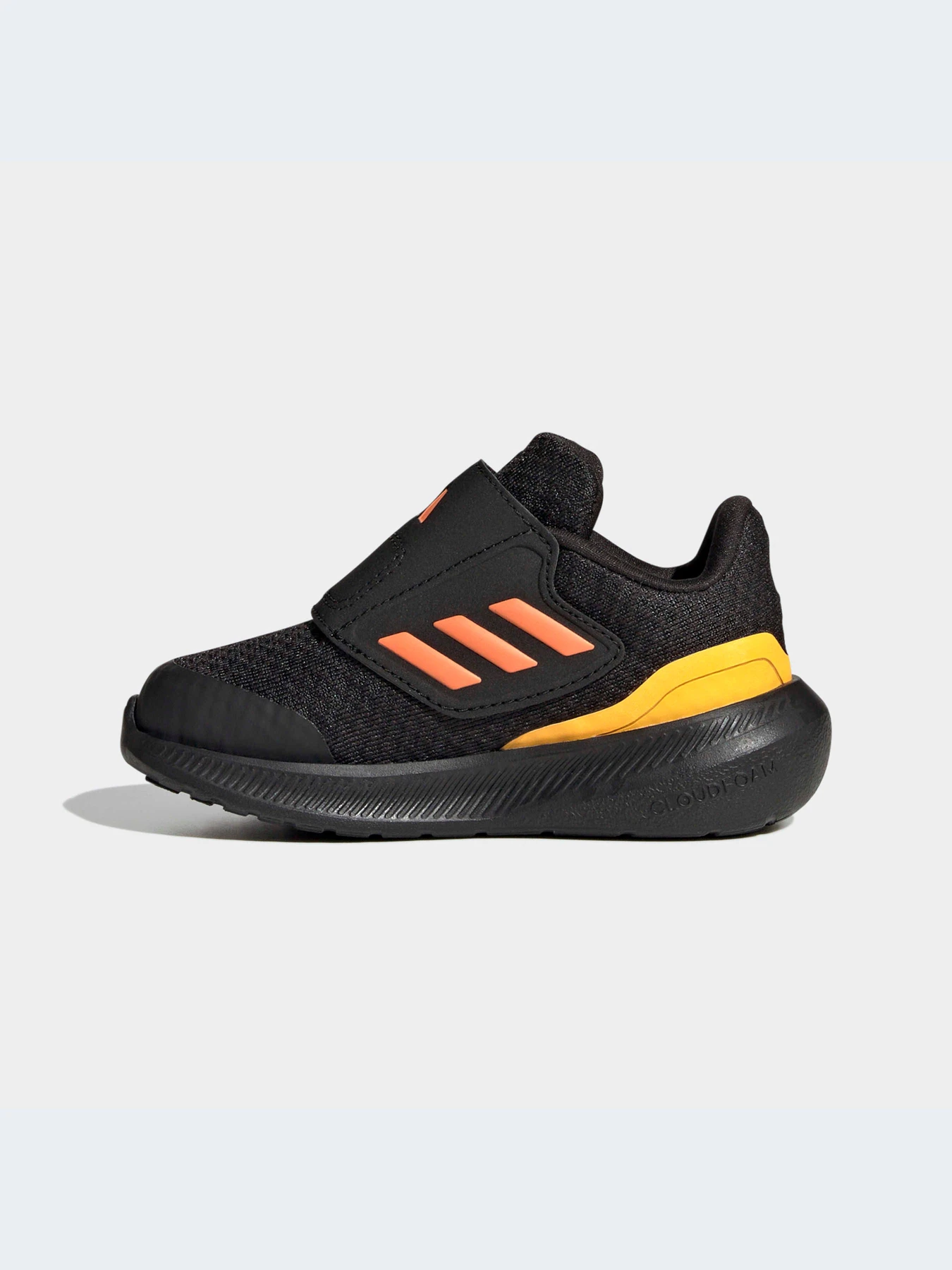 Кроссовки Adidas модель HP5861-KZ Кроссовки Adidas модель HP5861-KZ Фото