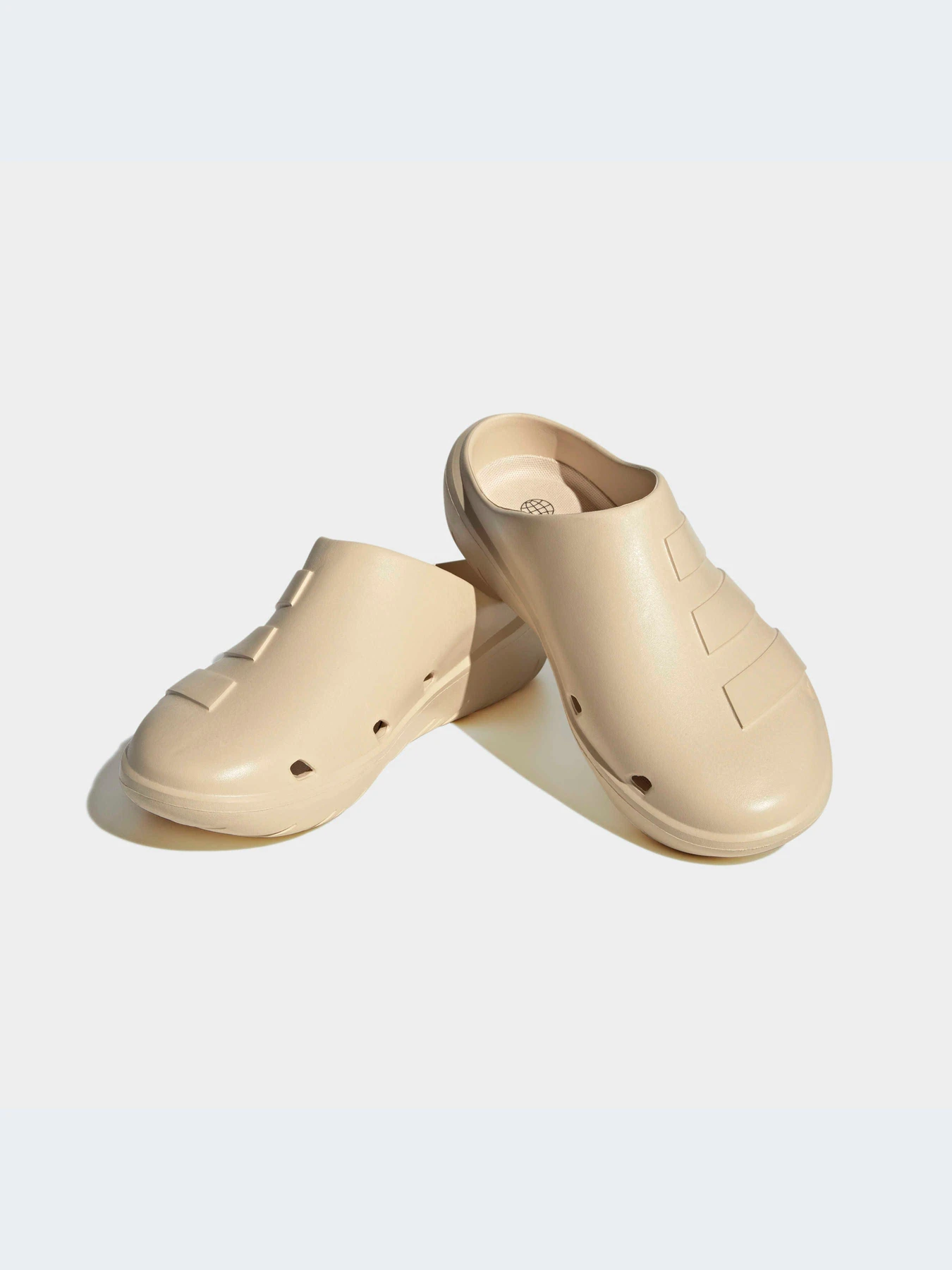 Шлёпанцы Adidas модель HQ9916-KZ Шлёпанцы Adidas модель HQ9916-KZ Фото