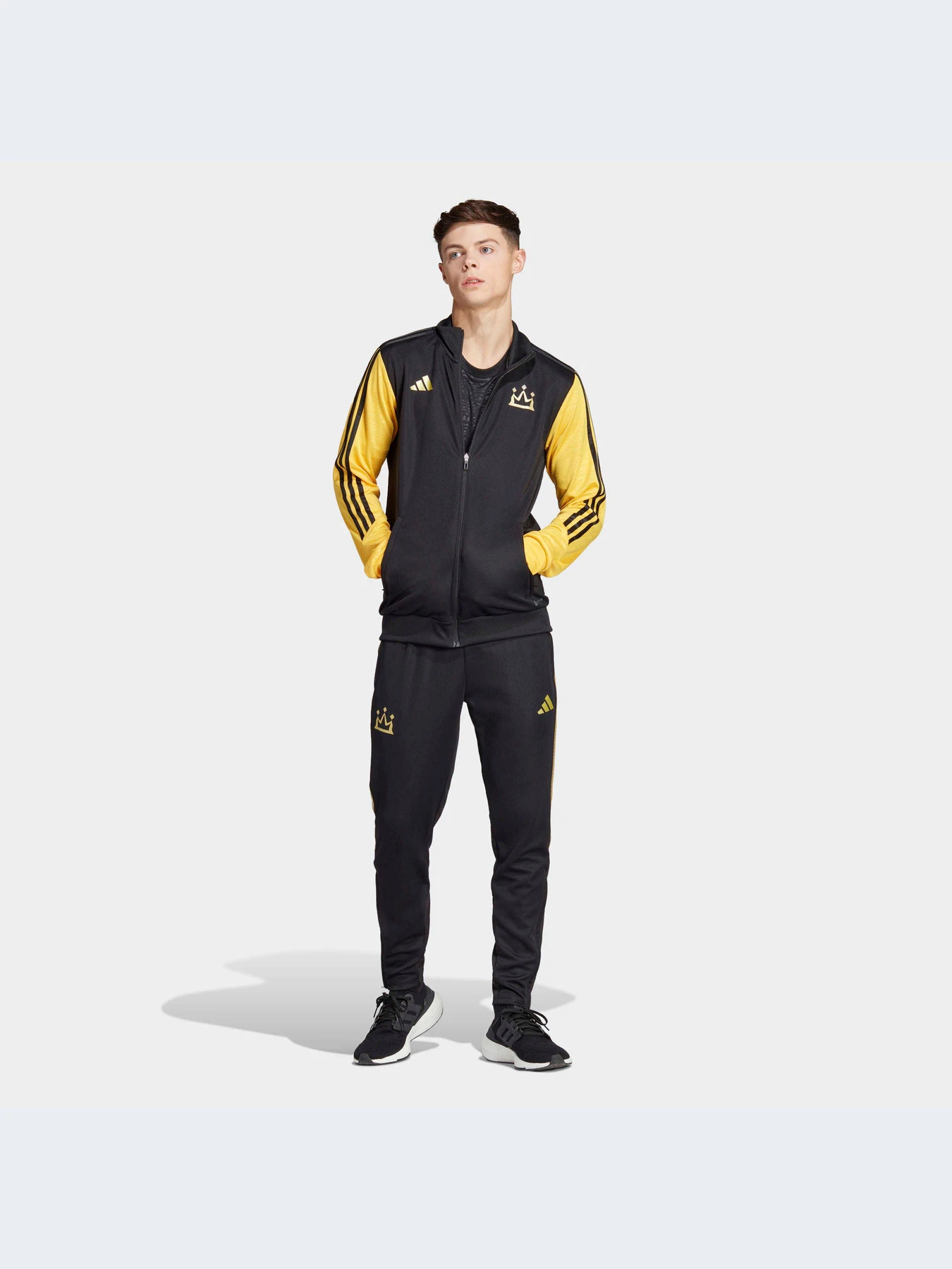 Худи и свитшоты Adidas модель HR8833-KZ Худи и свитшоты Adidas модель HR8833-KZ Фото