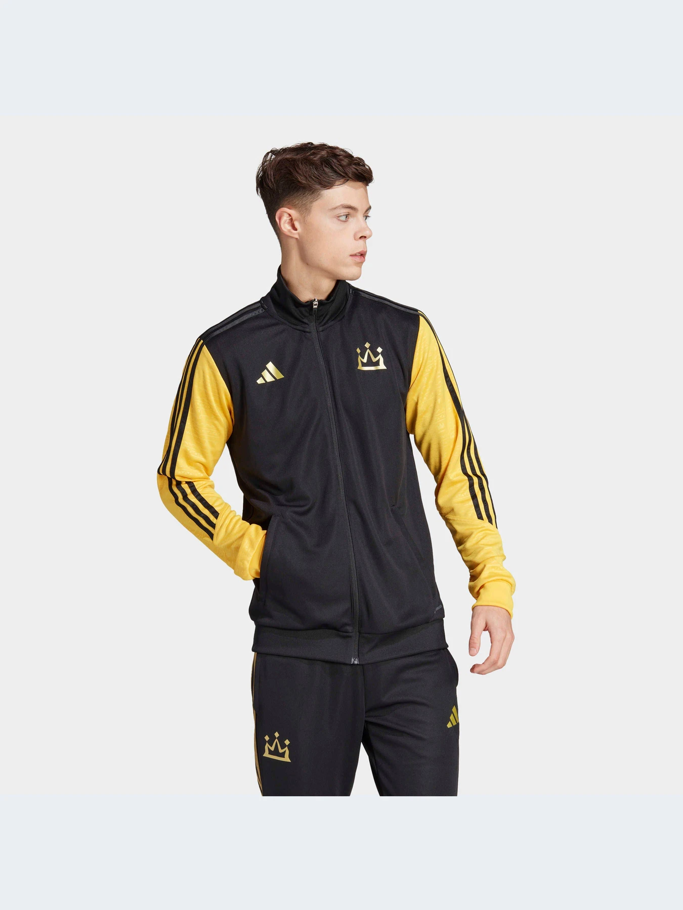 Худи и свитшоты Adidas модель HR8833-KZ Худи и свитшоты Adidas модель HR8833-KZ Фото