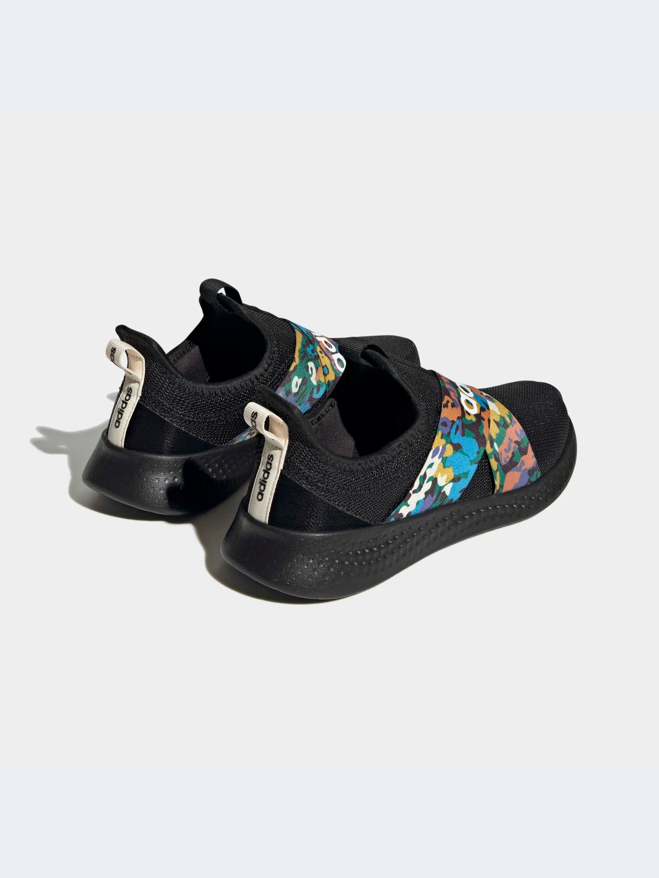 Кроссовки Adidas модель HP6239-KZ Кроссовки Adidas модель HP6239-KZ Фото