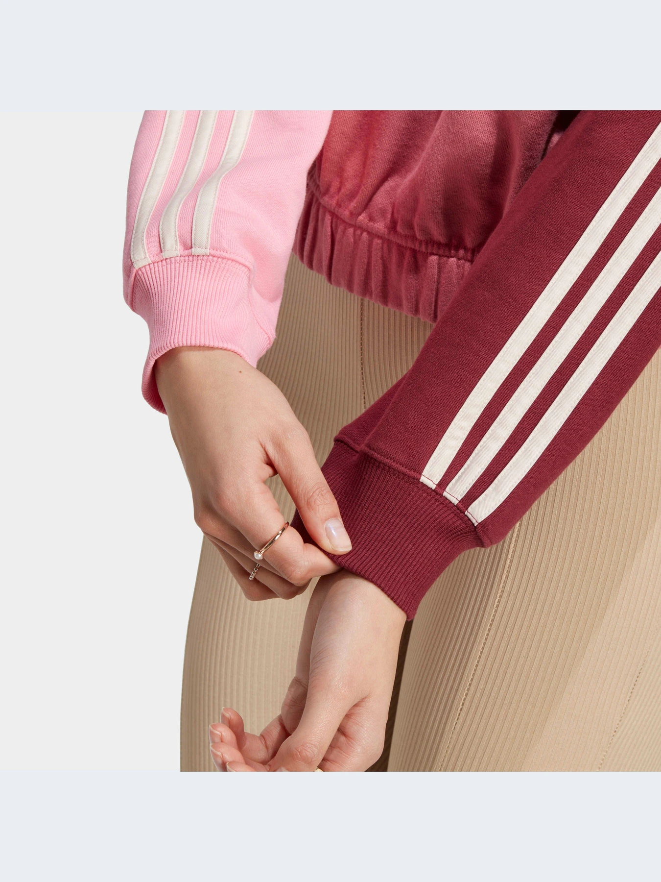 Худи и свитшоты Adidas модель IC9875-KZ Худи и свитшоты Adidas модель IC9875-KZ Фото