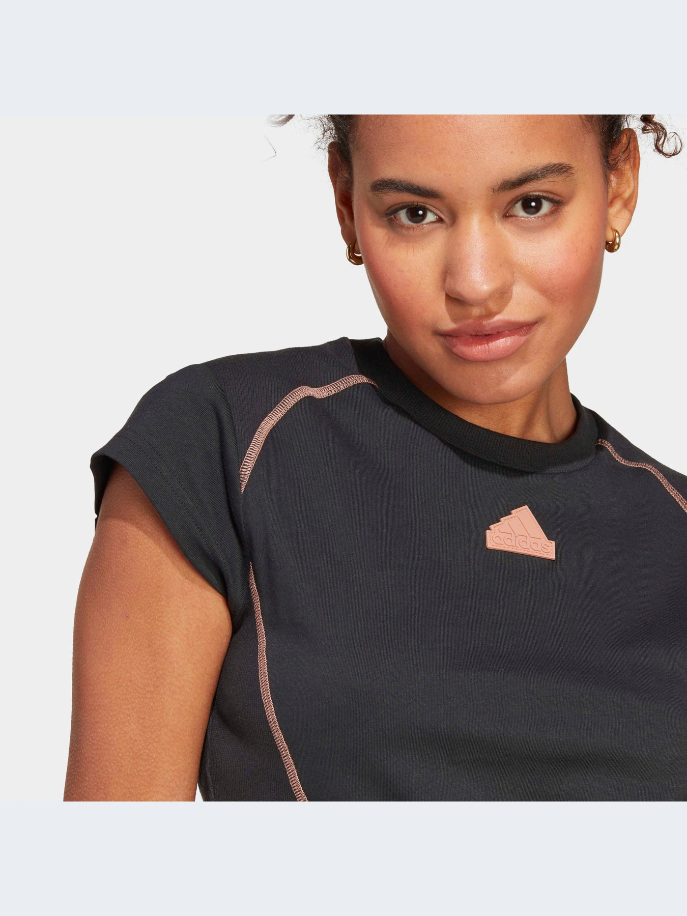 Футболки и поло Adidas модель IP3743-KZ Футболки и поло Adidas модель IP3743-KZ Фото
