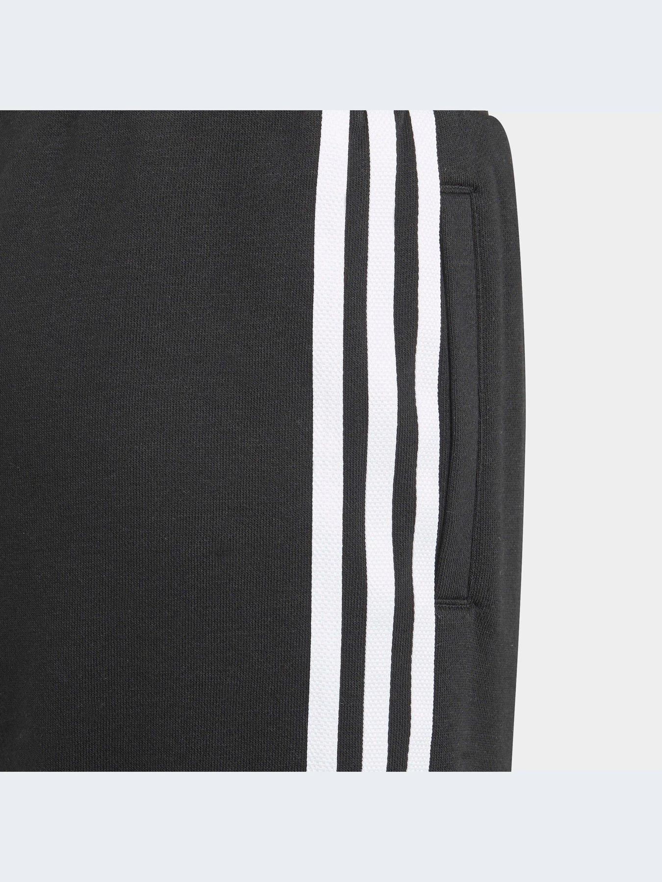 Шорты Adidas Adicolor модель H32342-KZ Шорты Adidas Adicolor модель H32342-KZ Фото