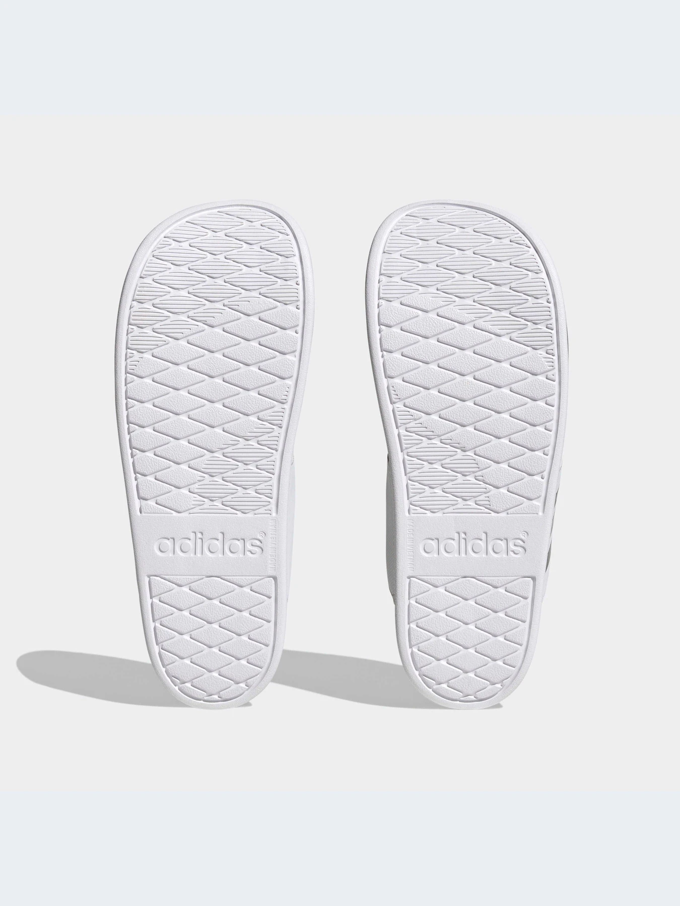 Шлёпанцы Adidas модель HQ4459-KZ Шлёпанцы Adidas модель HQ4459-KZ Фото
