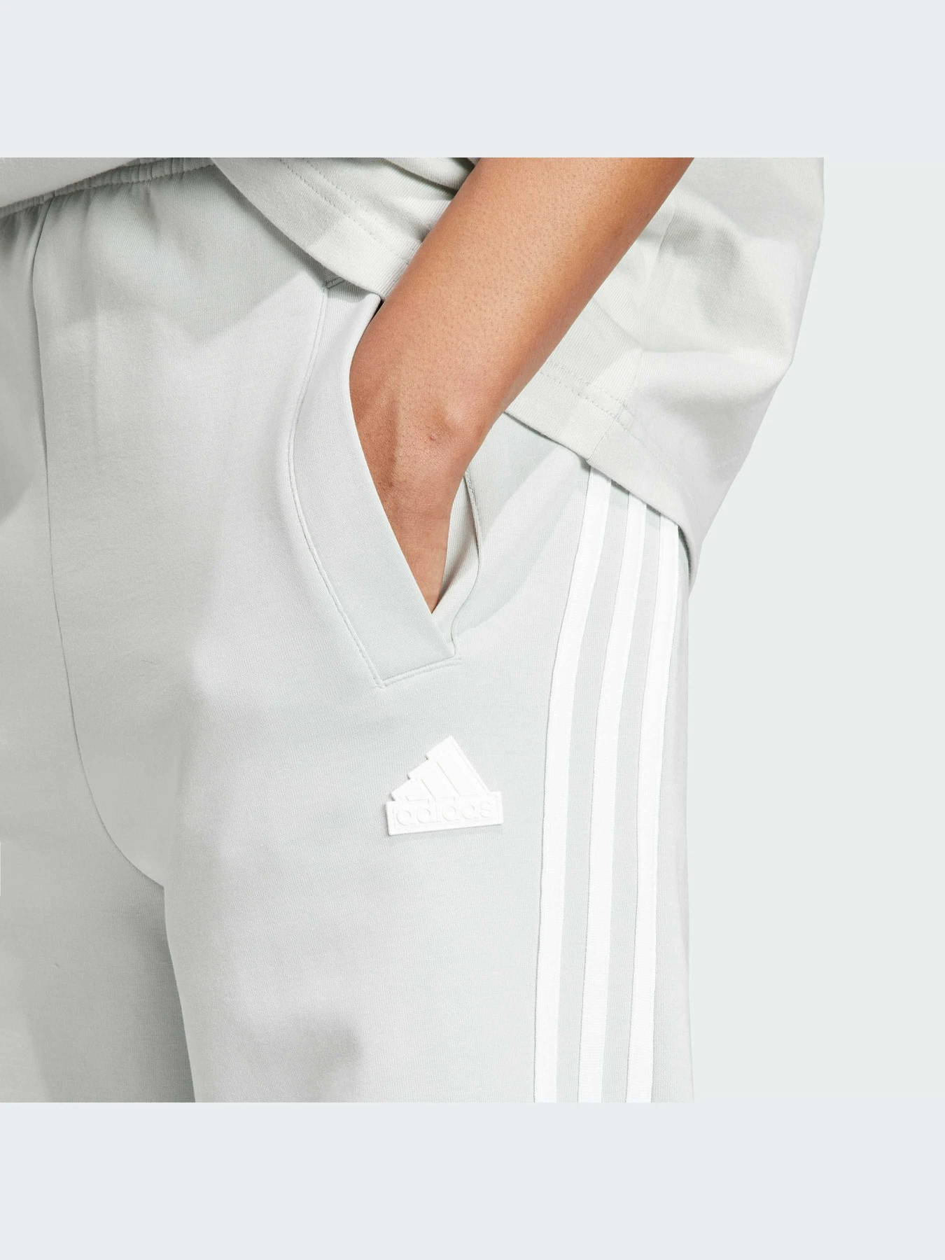 Брюки Adidas модель IM2453-KZ Брюки Adidas модель IM2453-KZ Фото