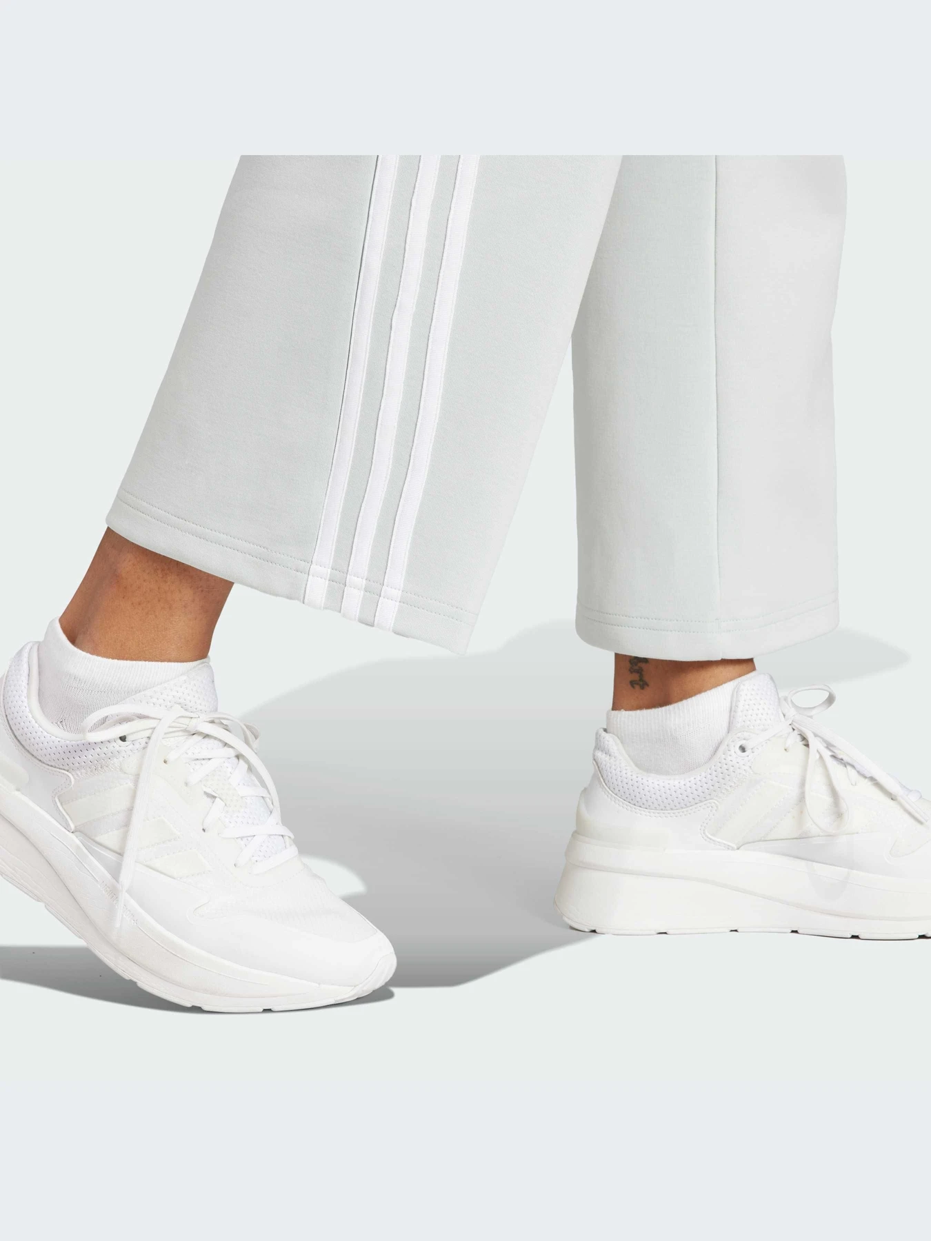 Брюки Adidas модель IM2453-KZ Брюки Adidas модель IM2453-KZ Фото