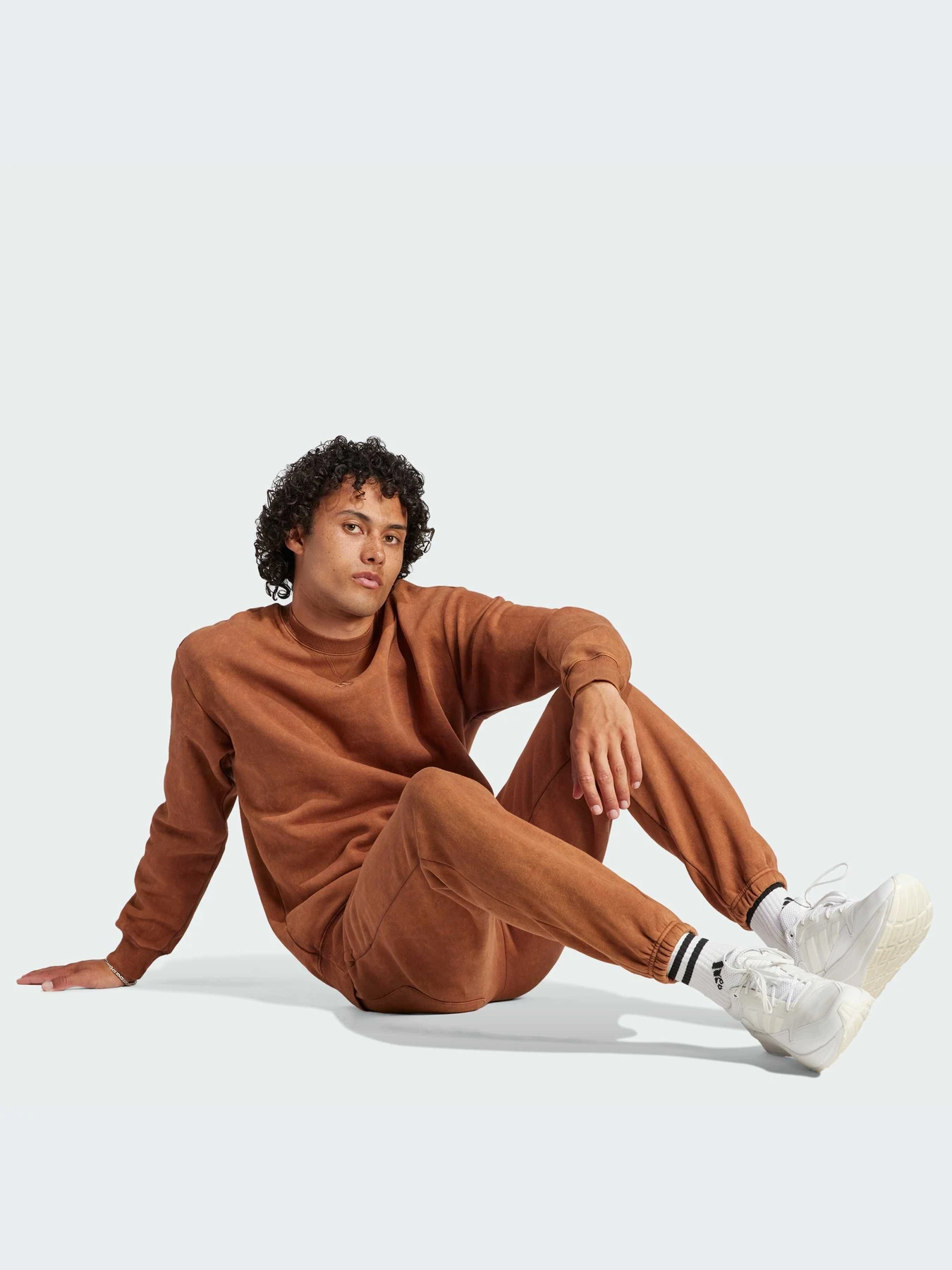 Худи и свитшоты Adidas модель IJ6927-KZ Худи и свитшоты Adidas модель IJ6927-KZ Фото