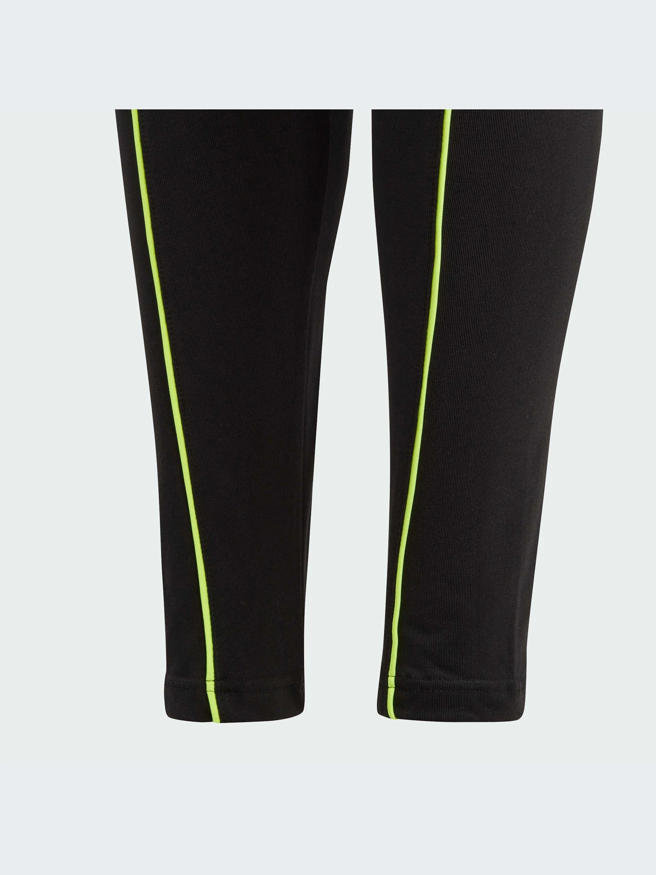 Брюки Adidas модель IA1586-KZ Брюки Adidas модель IA1586-KZ Фото