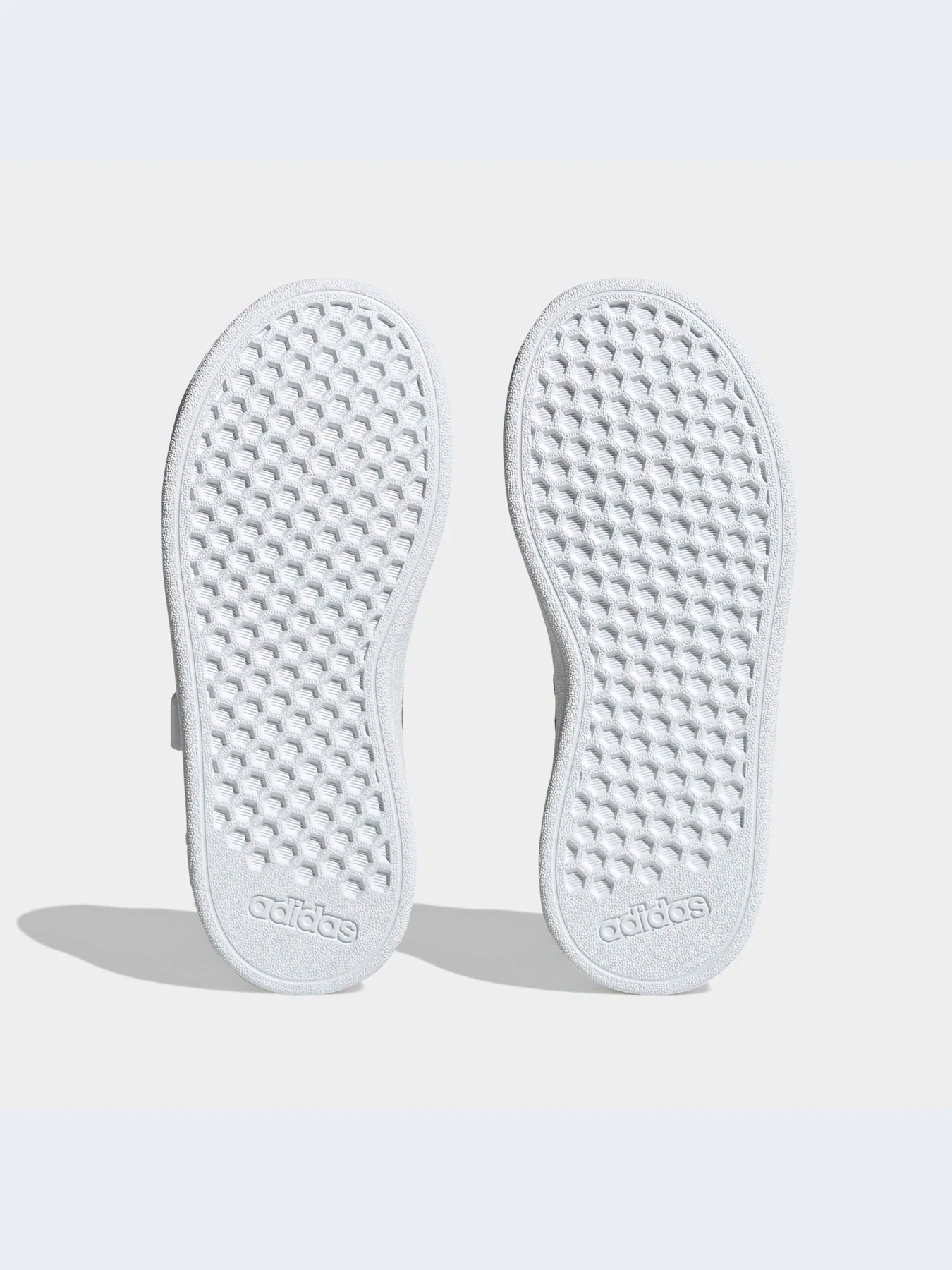 Кроссовки Adidas модель HP8915-KZ Кроссовки Adidas модель HP8915-KZ Фото
