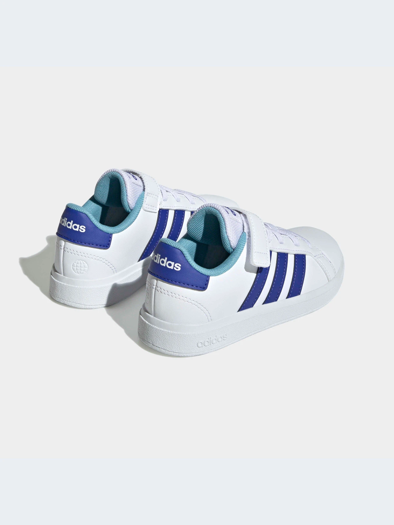 Кроссовки Adidas модель HP8915-KZ Кроссовки Adidas модель HP8915-KZ Фото