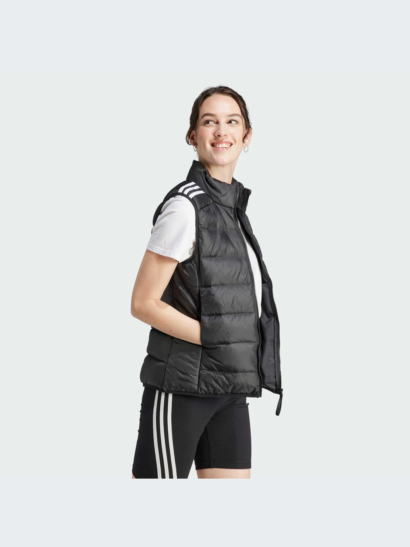 Куртки и дубленки Adidas модель HZ8484-KZ Куртки и дубленки Adidas модель HZ8484-KZ Фото