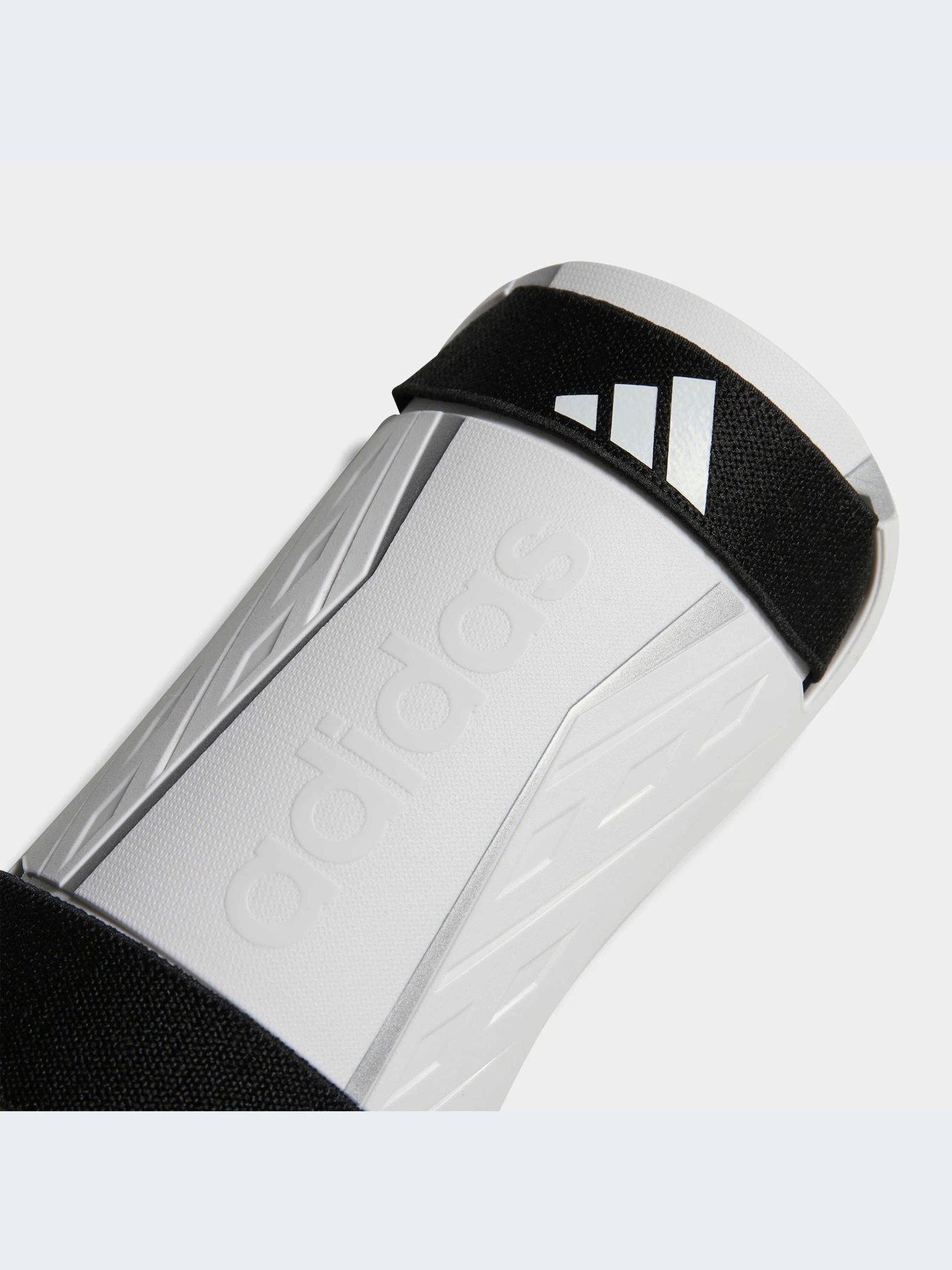 Щитки Adidas модель HN5605-KZ Щитки Adidas модель HN5605-KZ Фото