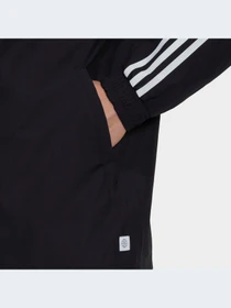 Куртки и дубленки Adidas Tiro модель HK7656-KZ Фото