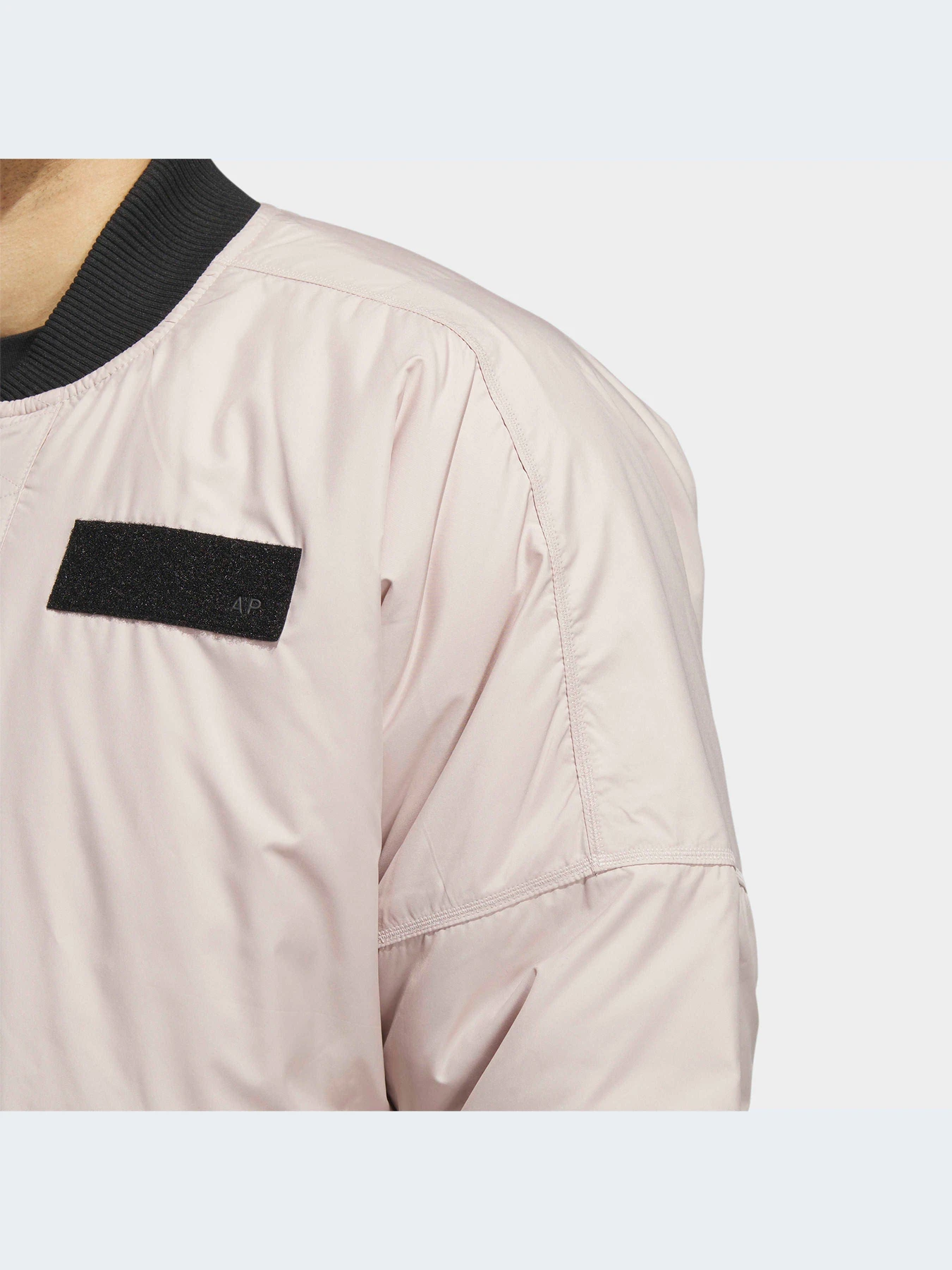 Куртки и дубленки Adidas модель HR6982-KZ Куртки и дубленки Adidas модель HR6982-KZ Фото