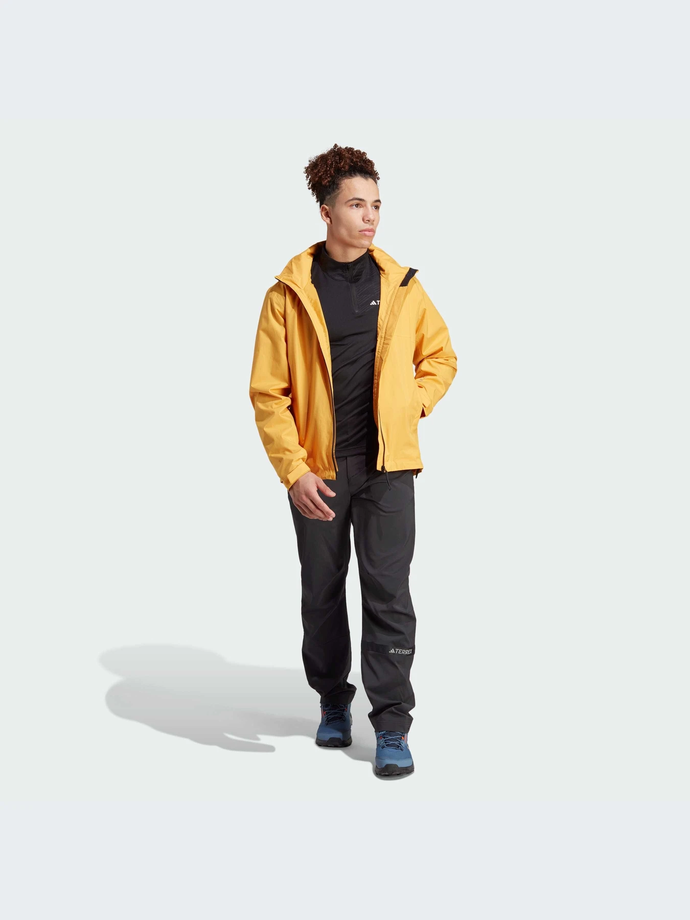 Куртки и дубленки Adidas модель IA1824-KZ Куртки и дубленки Adidas модель IA1824-KZ Фото