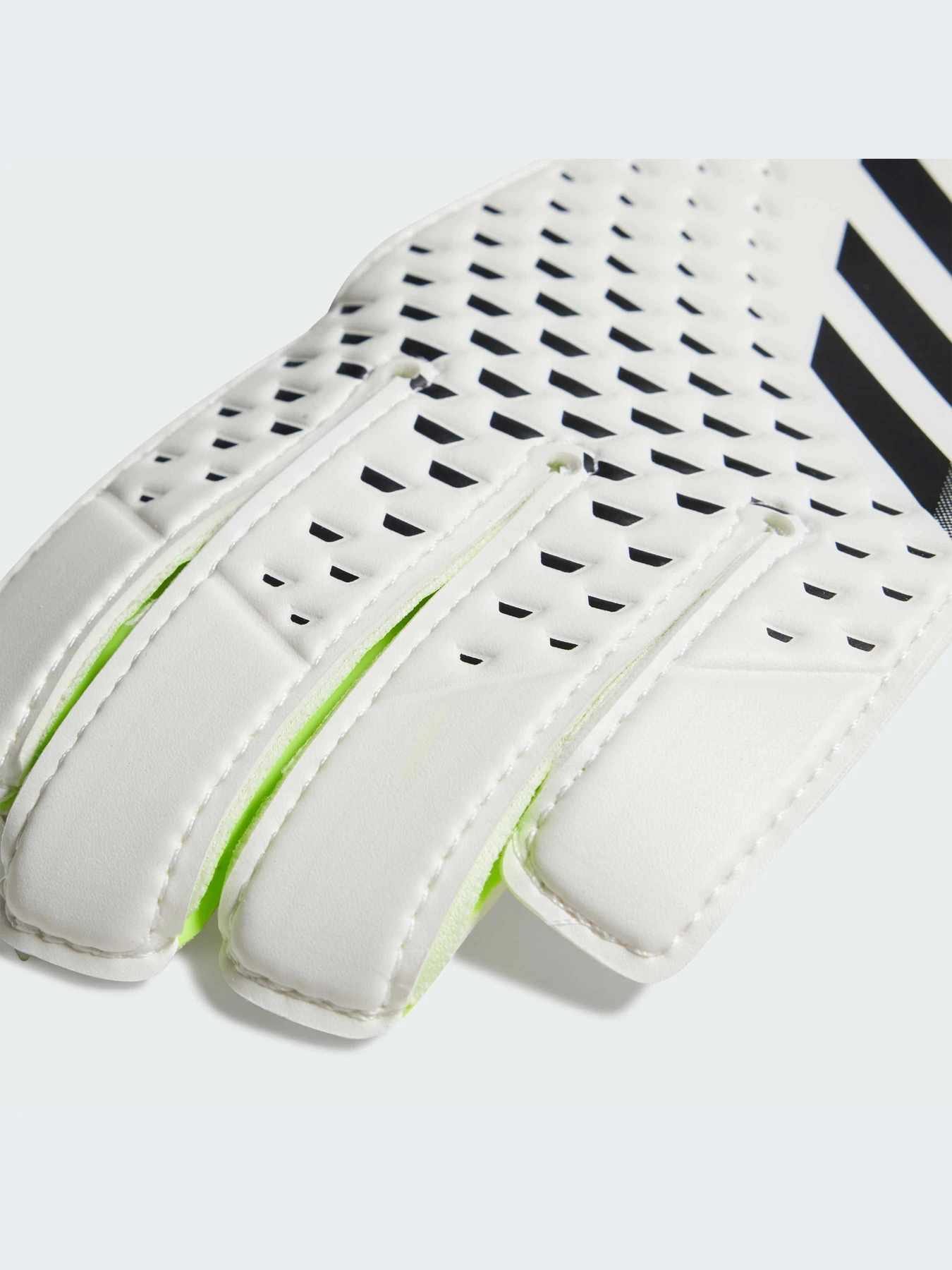 Перчатки для спорта Adidas Predator модель IA0859-KZ Фото