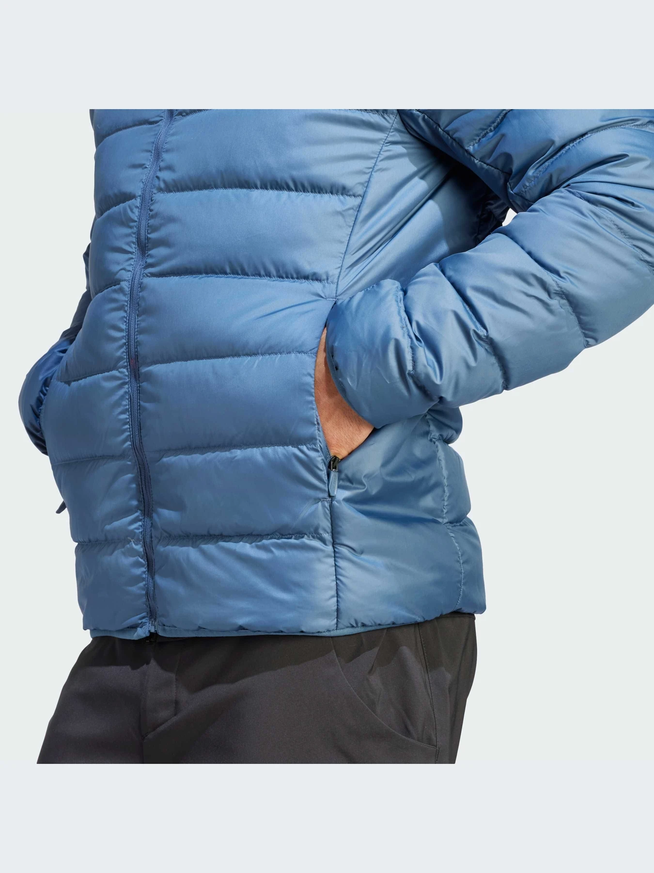 Куртки и дубленки Adidas модель IP6039-KZ Куртки и дубленки Adidas модель IP6039-KZ Фото
