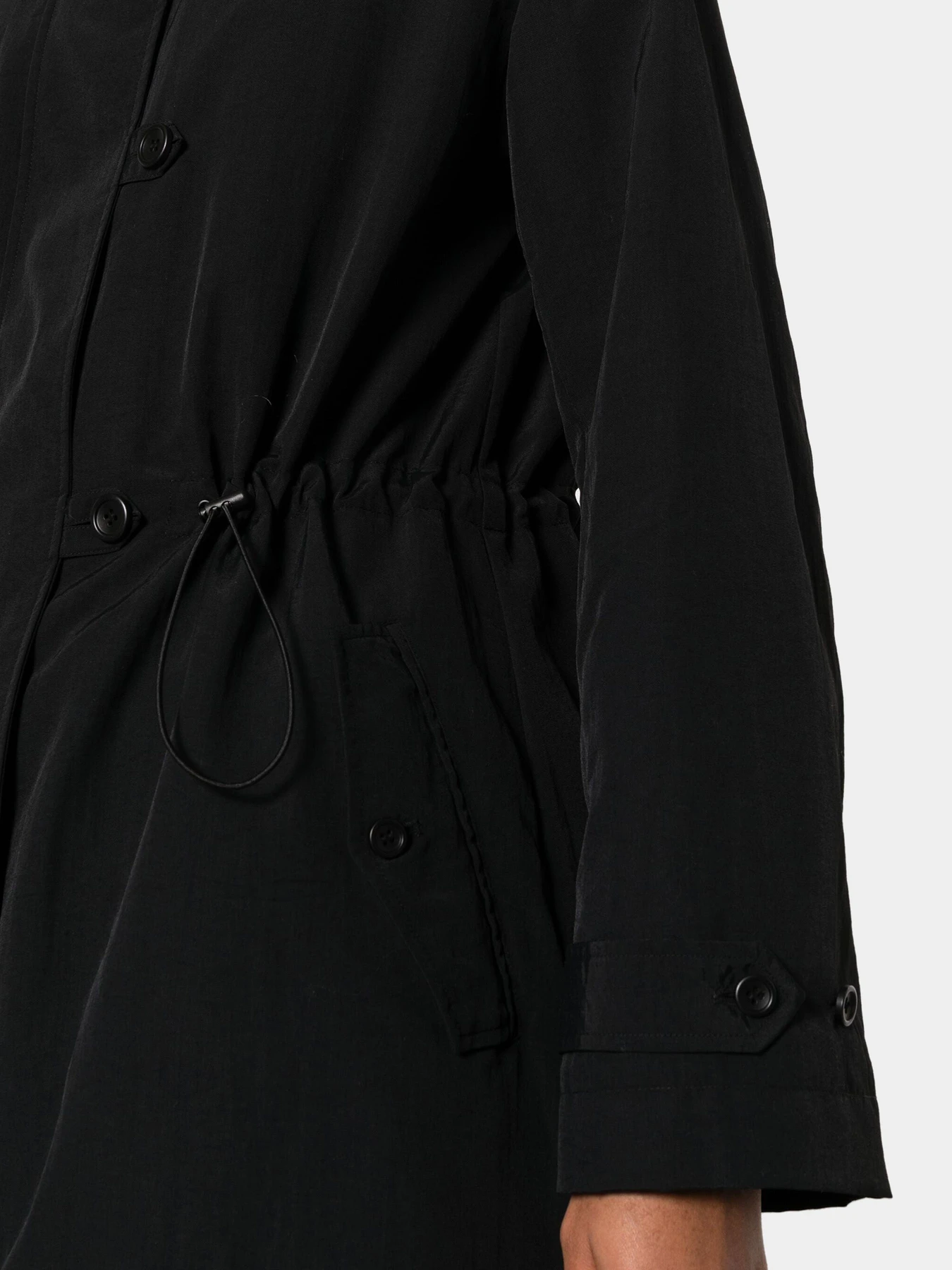 Куртки и дубленки Emporio Armani модель 6R2L76-2NFLZ-0999 Куртки и дубленки Emporio Armani модель 6R2L76-2NFLZ-0999 Фото