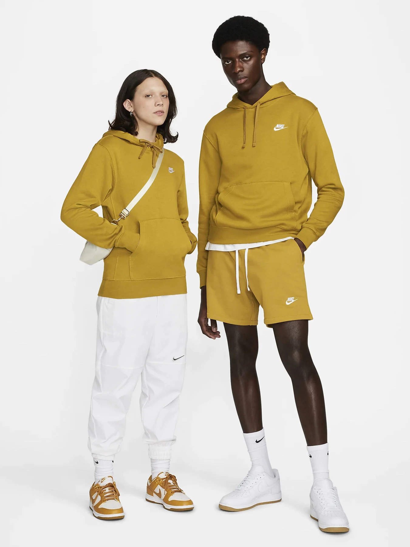 Худи и свитшоты NIKE модель BV2654-716 Худи и свитшоты NIKE модель BV2654-716 Фото