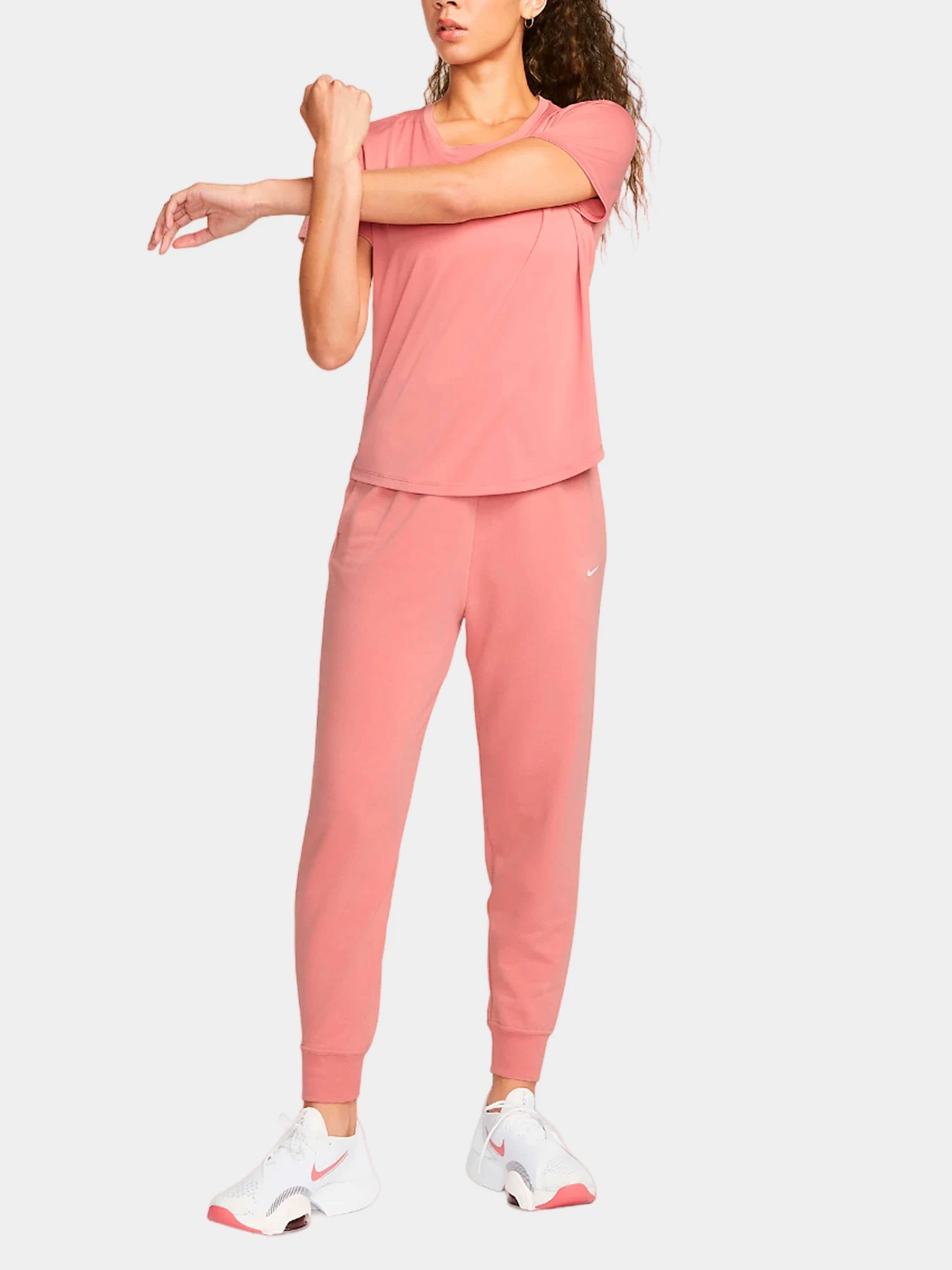 Брюки NIKE модель FB5434-618 Брюки NIKE модель FB5434-618 Фото
