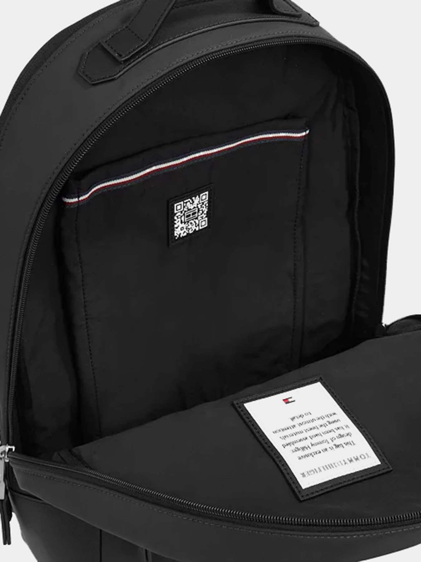 Рюкзаки Tommy Hilfiger модель AM0AM11573-BDS Рюкзаки Tommy Hilfiger модель AM0AM11573-BDS Фото